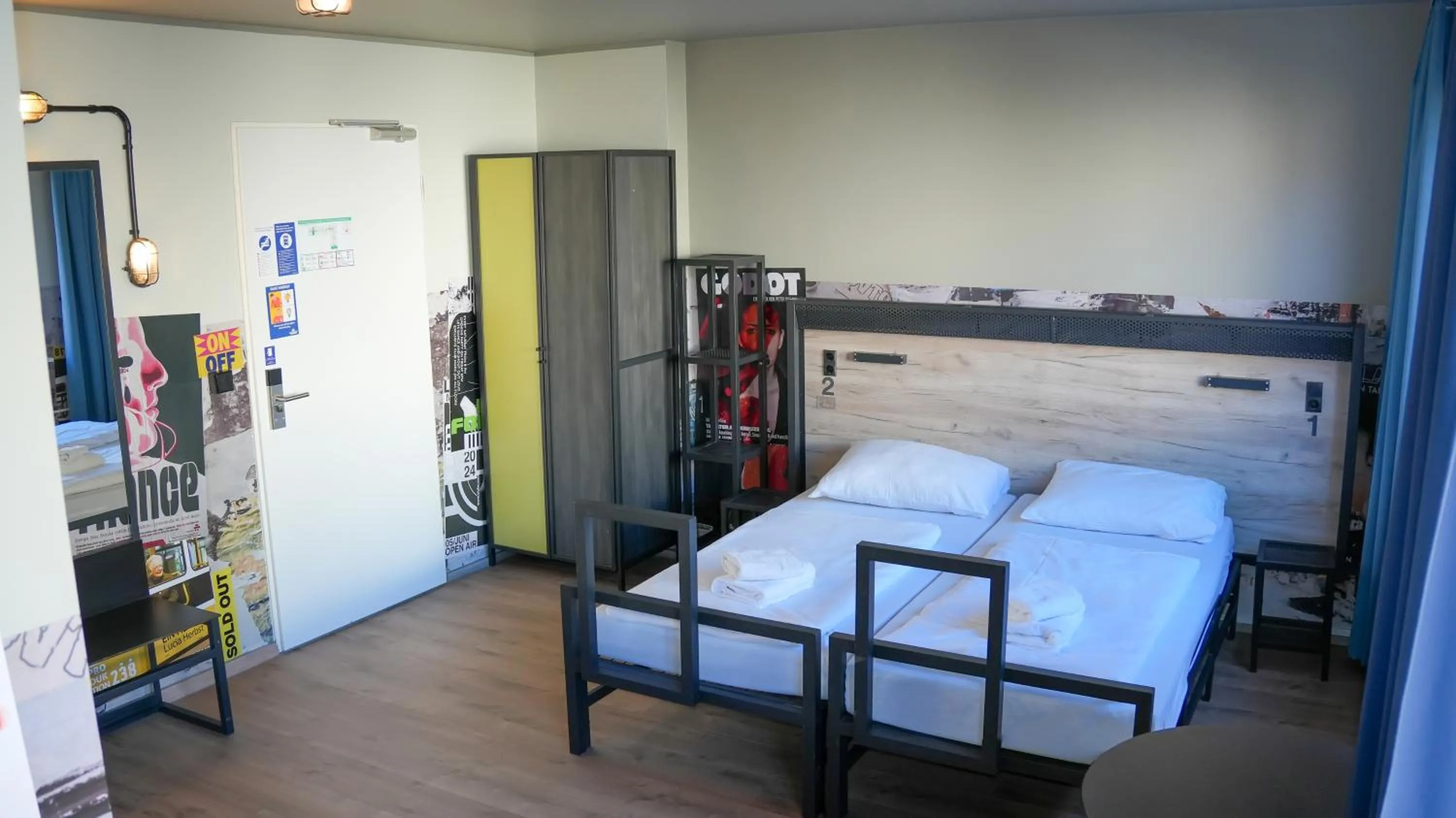 Bedroom, Bed in a&o Berlin Mitte