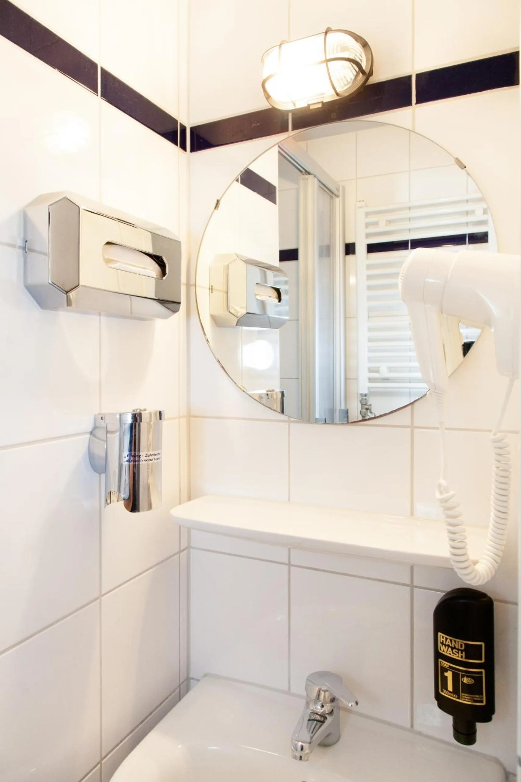 Bathroom in a&o Berlin Mitte