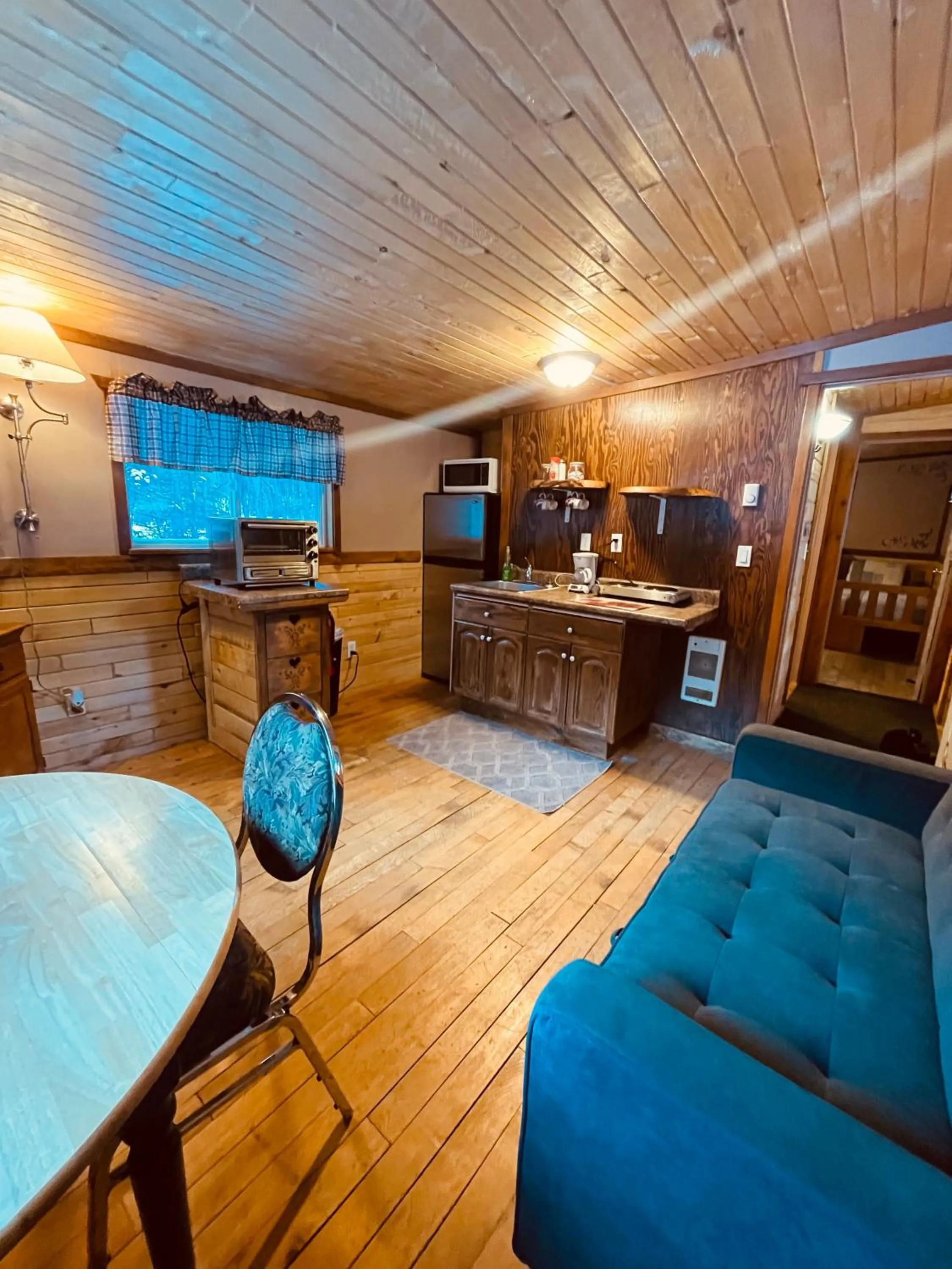 Summit River Lodge & Campsites