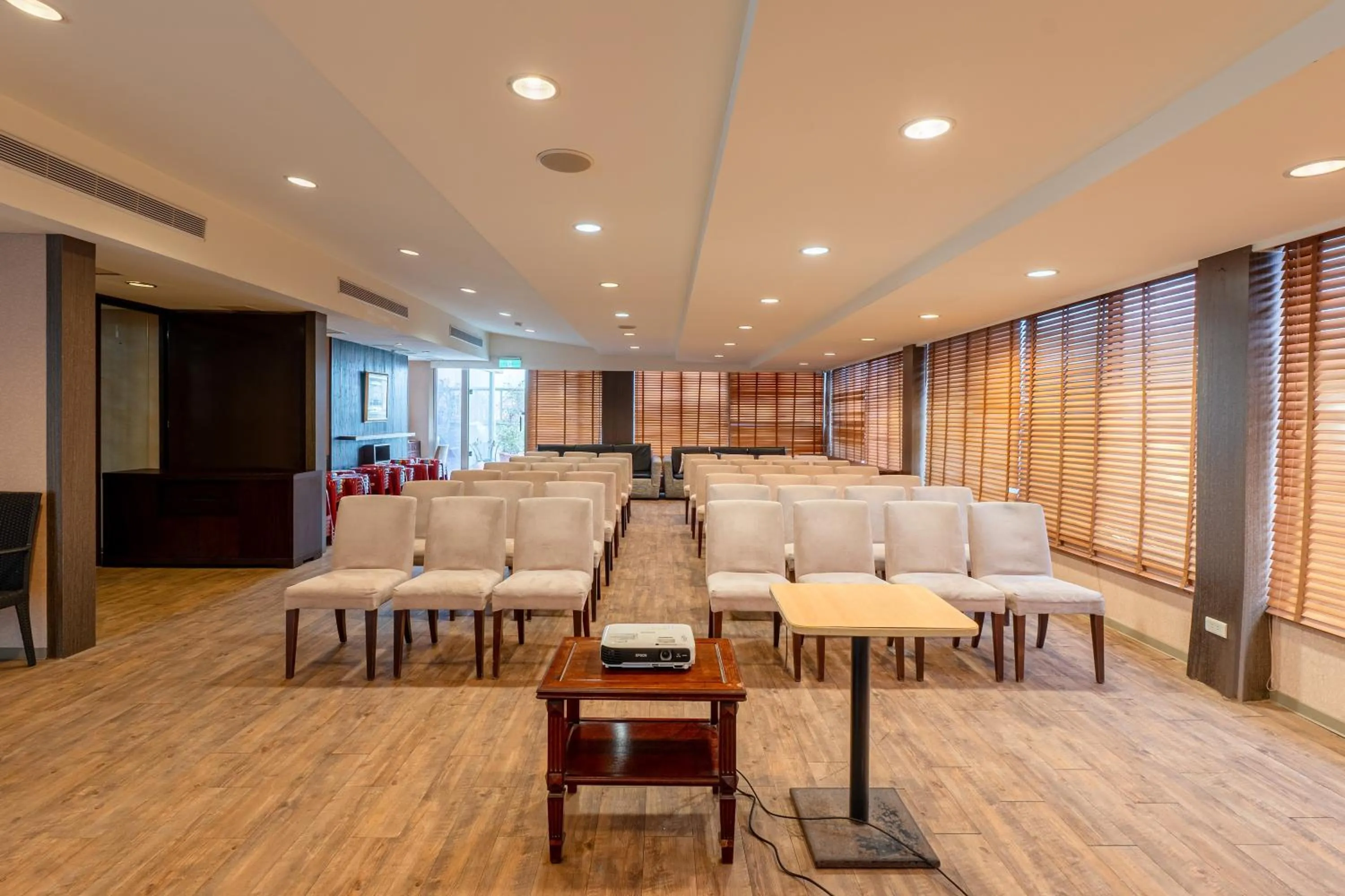 Meeting/conference room in Guide Hotel Taipei Chongqing