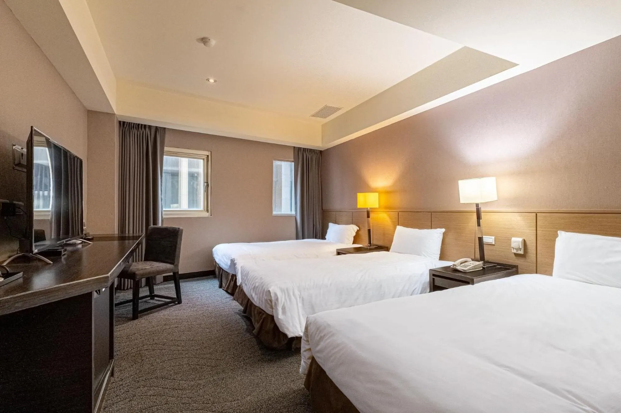 bunk bed, Bed in Guide Hotel Taipei Chongqing