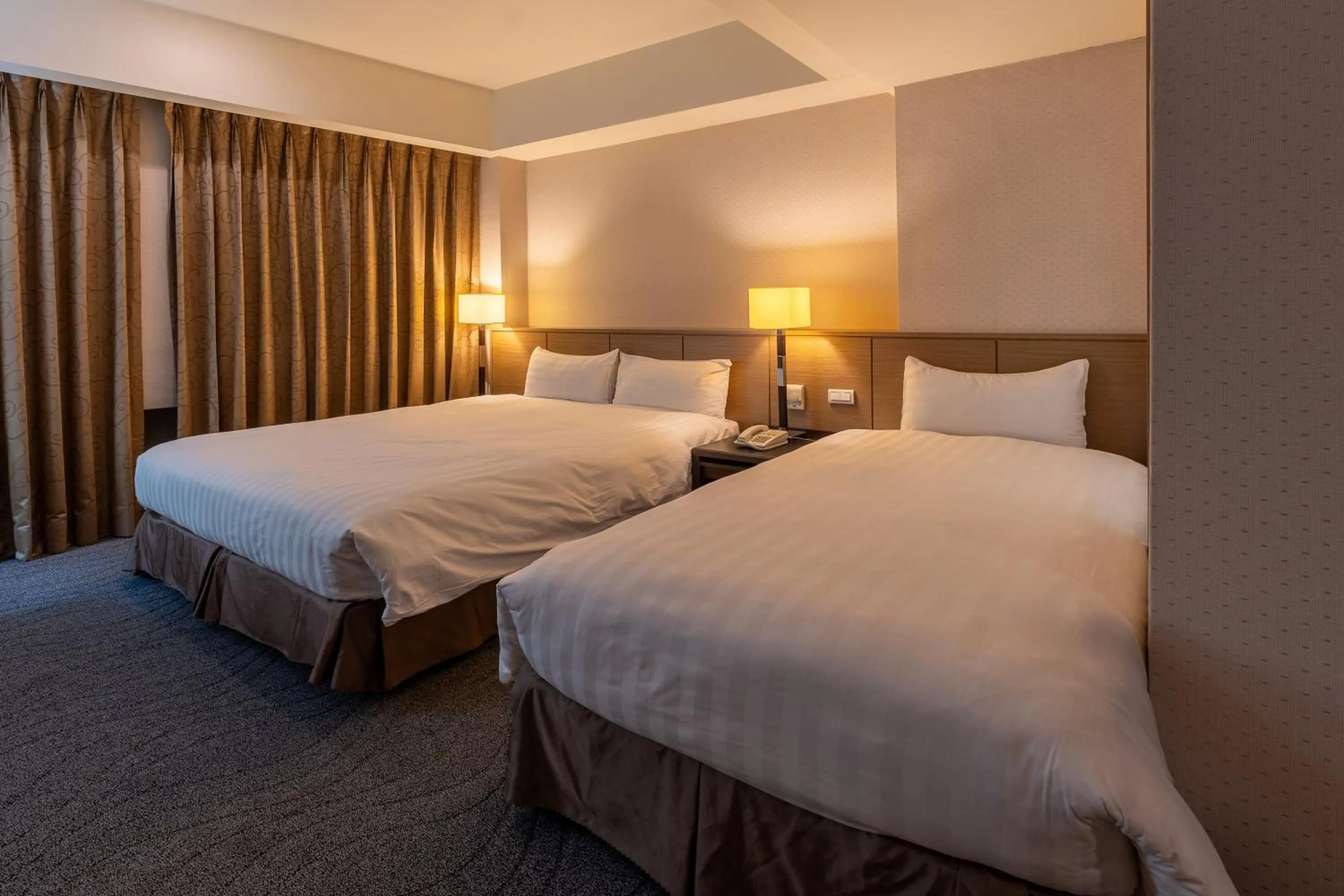 Bed in Guide Hotel Taipei Chongqing