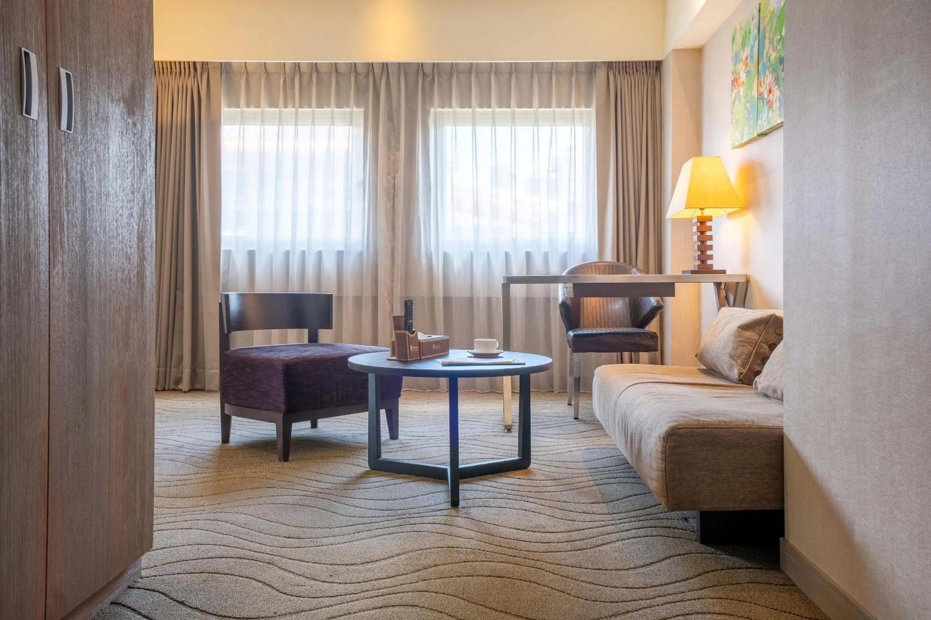 Living room, Bed in Guide Hotel Taipei Chongqing