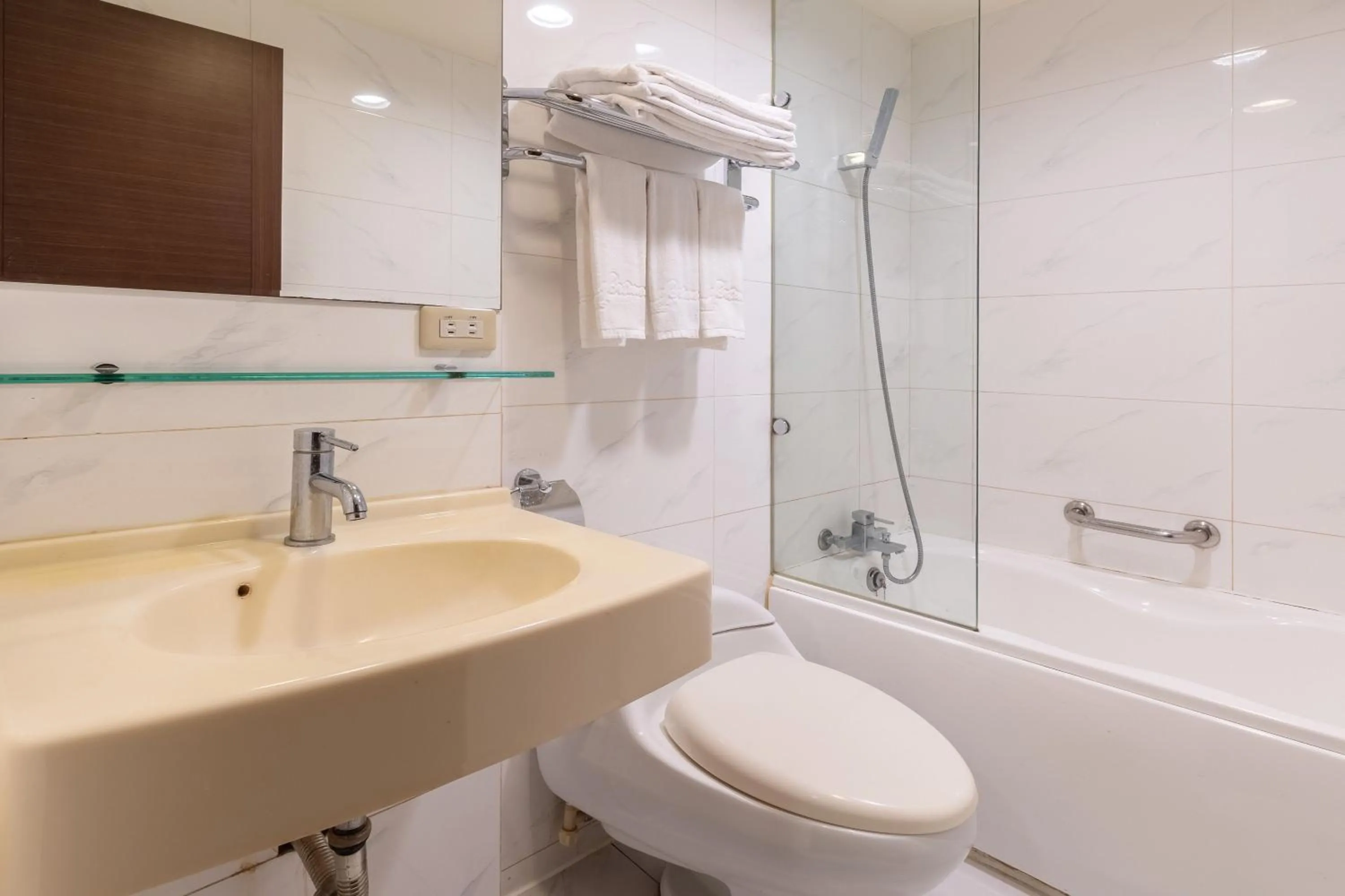 Guide Hotel Taipei Chongqing