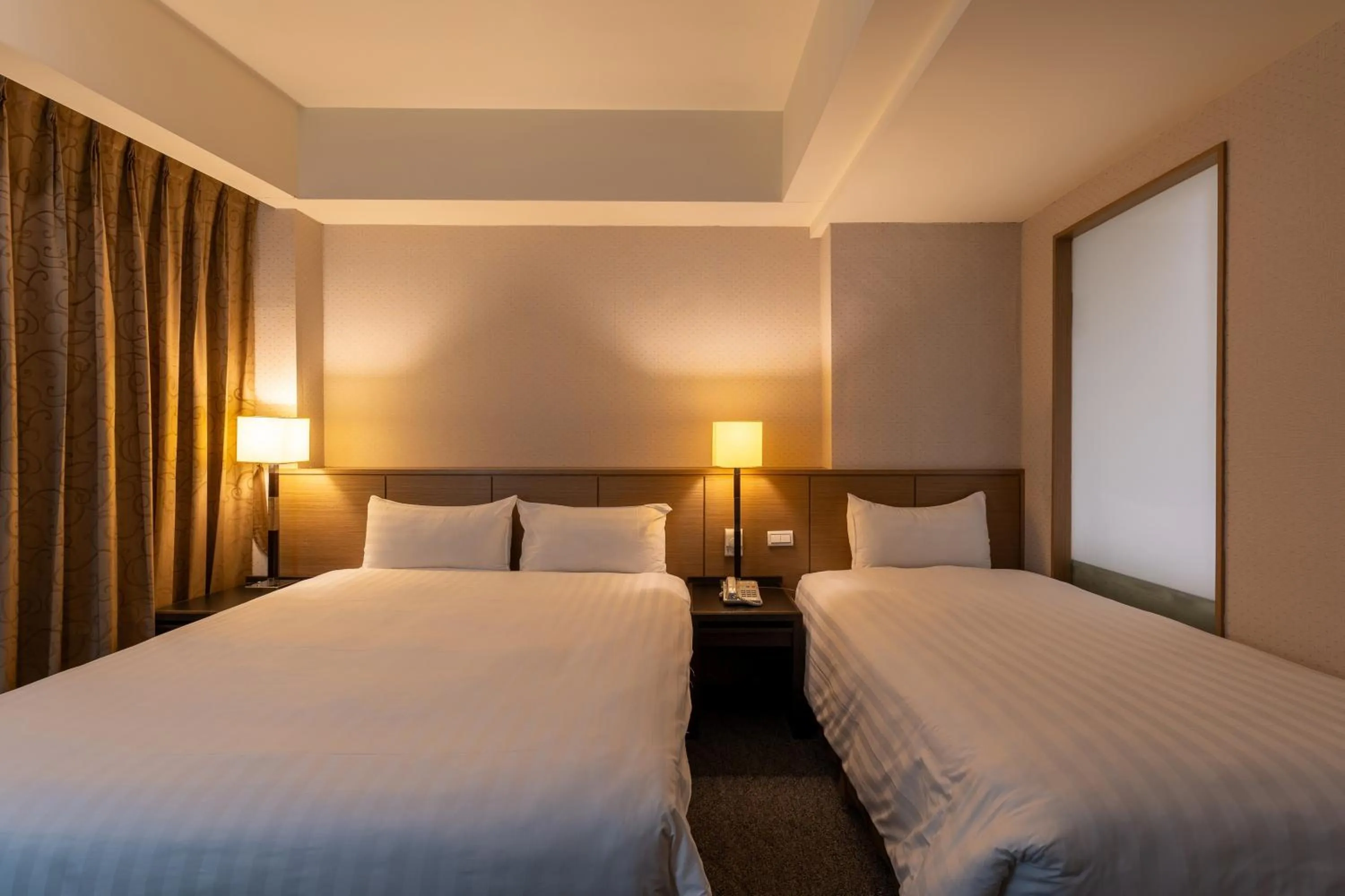 Bed in Guide Hotel Taipei Chongqing