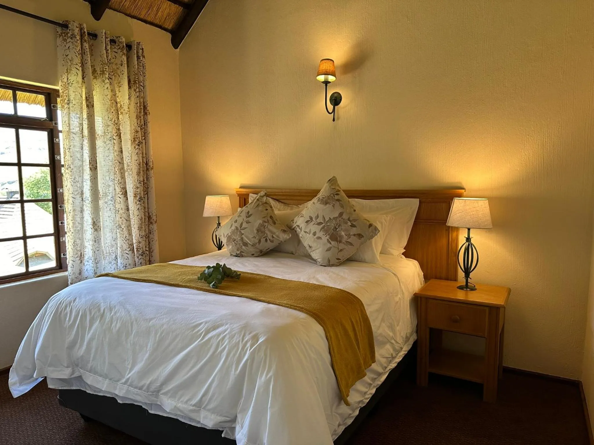 Bedroom, Bed in Fairways Drakensberg Resort