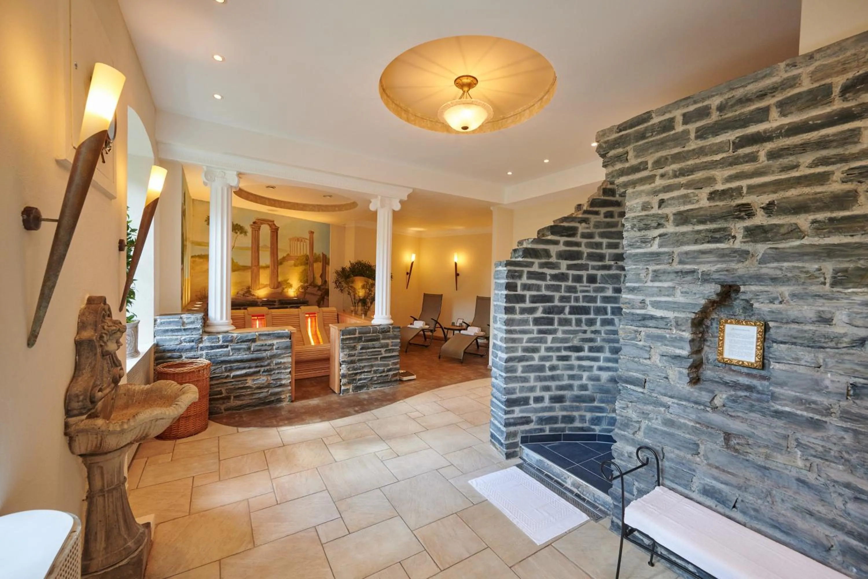 Spa and wellness centre/facilities in Weinromantikhotel Richtershof