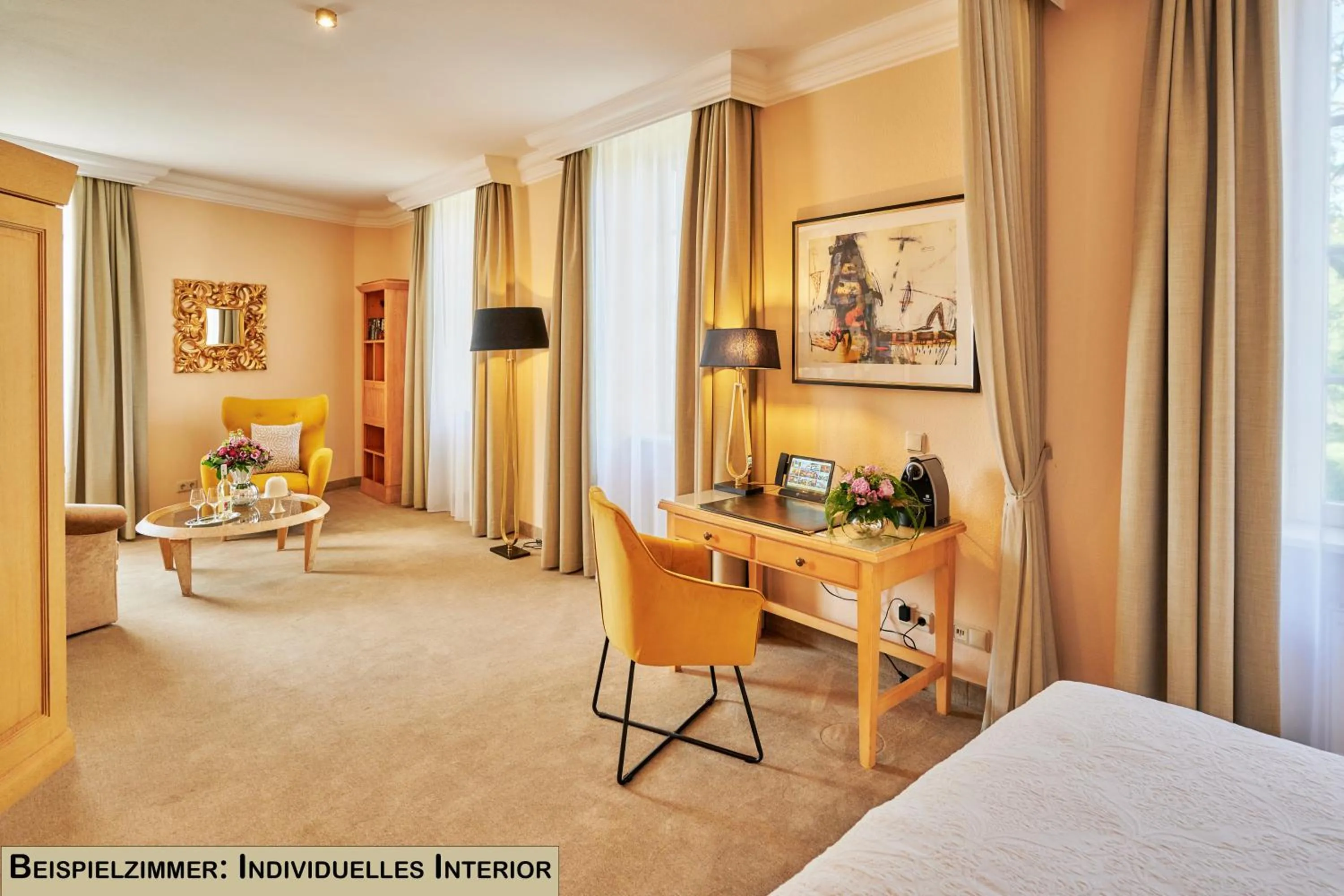 Coffee/tea facilities, Bed in Weinromantikhotel Richtershof