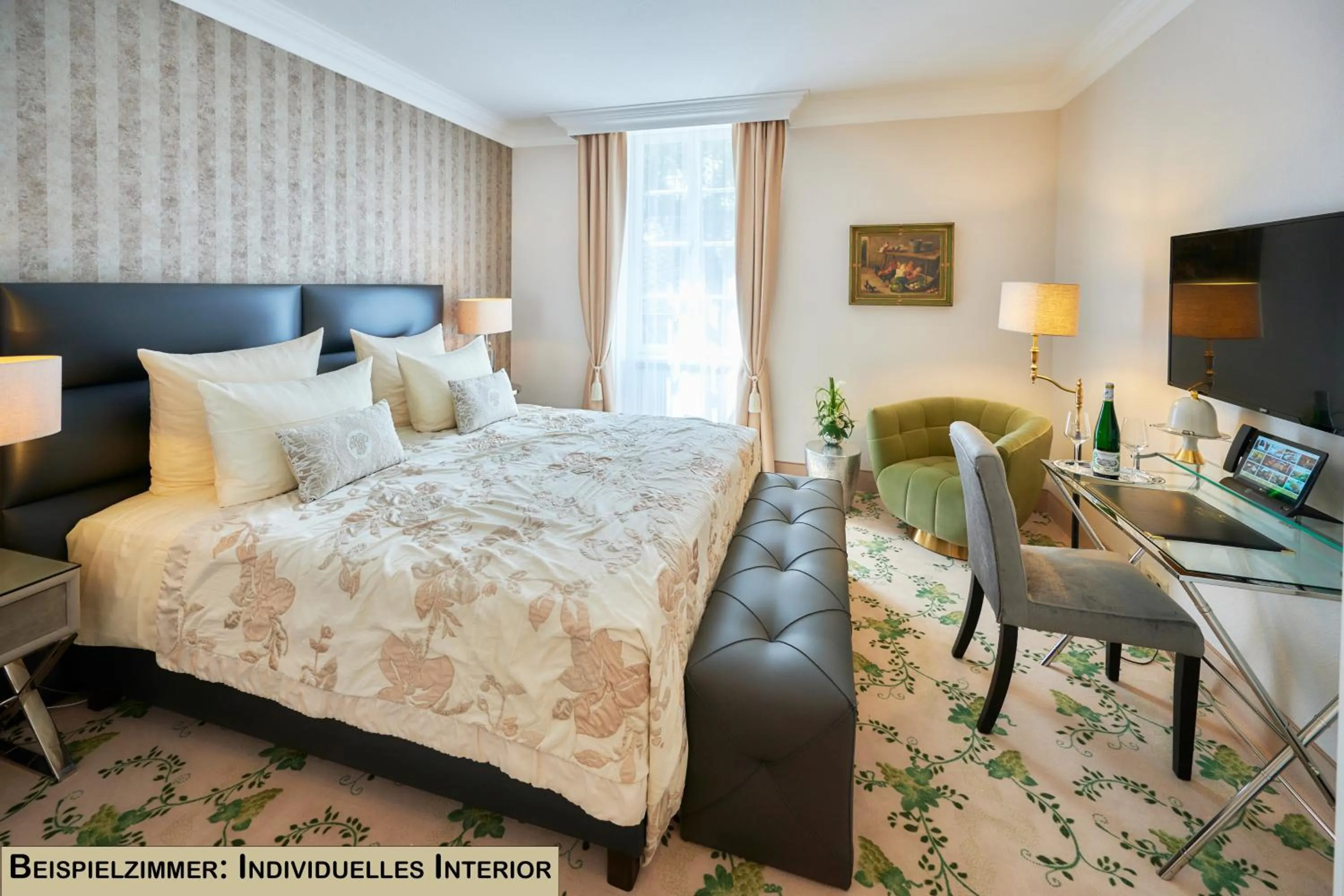 Photo of the whole room, Bed in Weinromantikhotel Richtershof