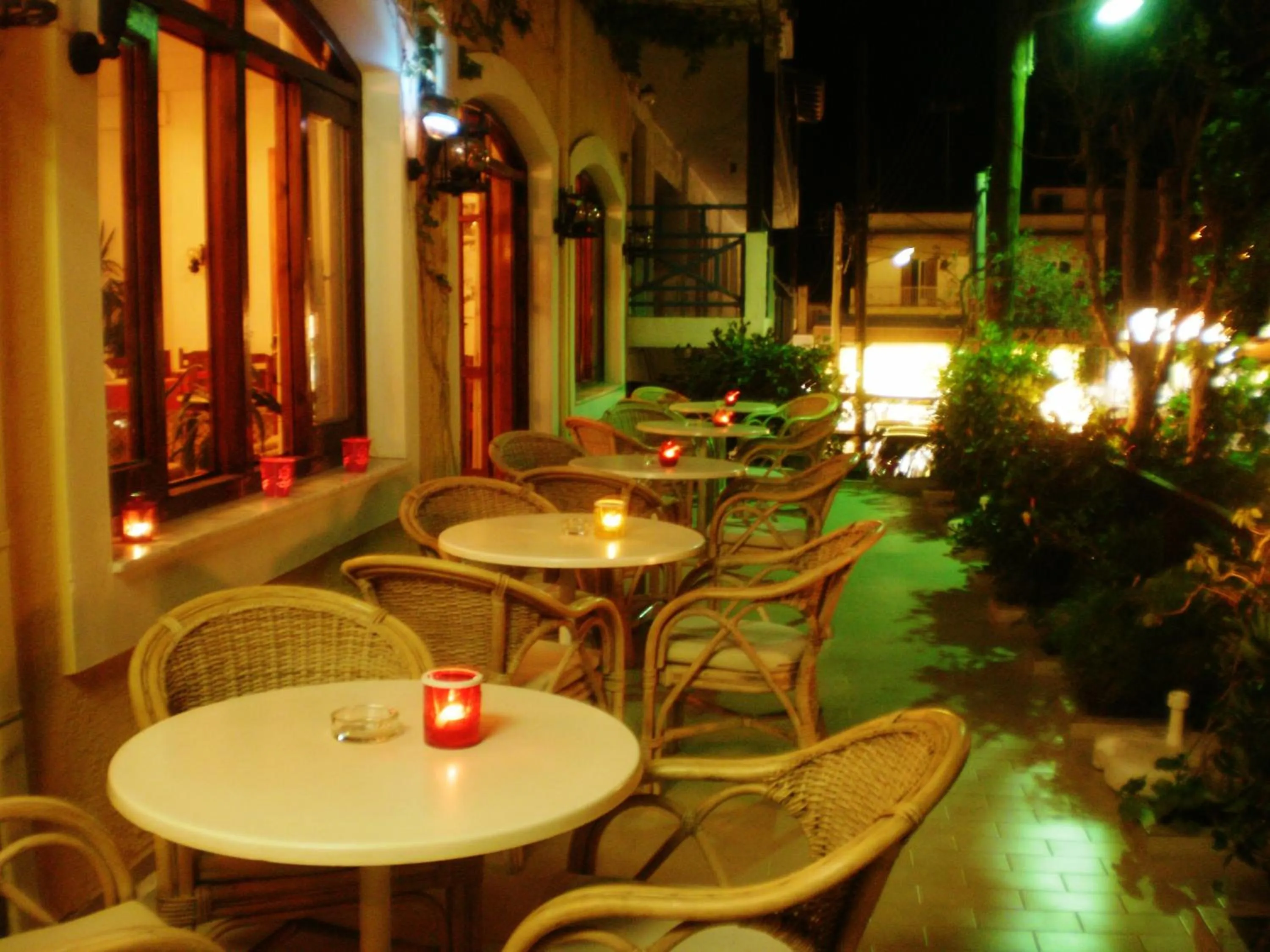 Lounge or bar in Floral Hotel