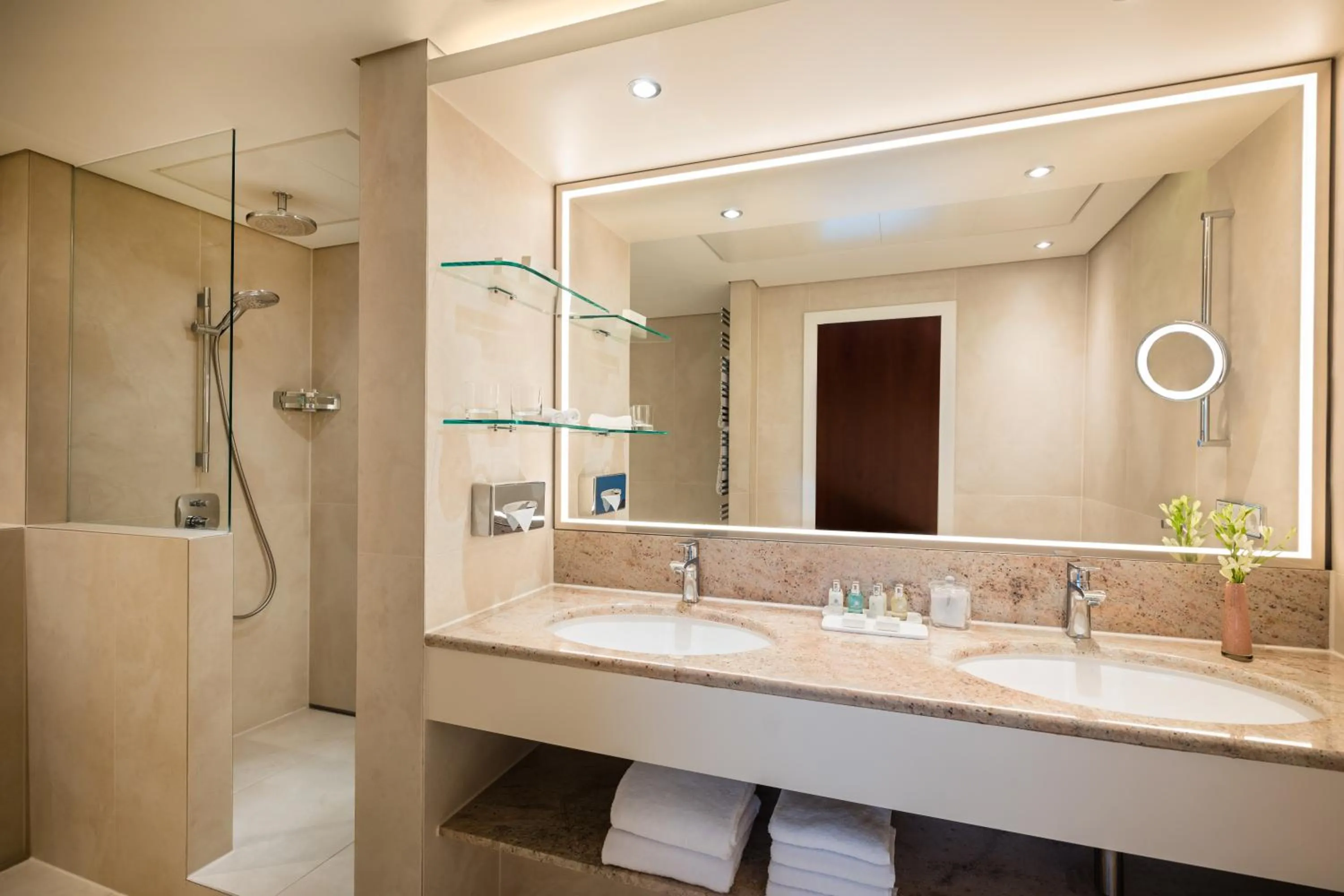 GRAND ELYSEE Hamburg