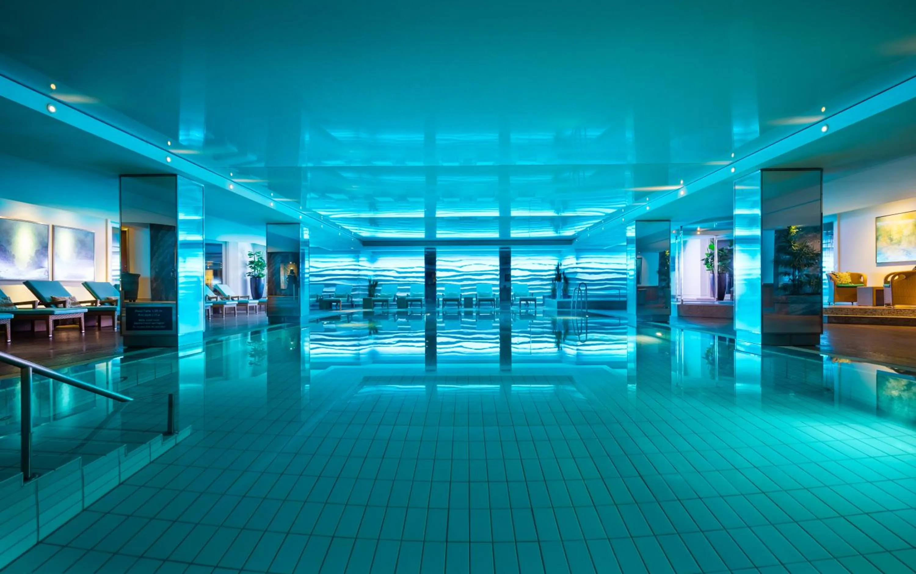 GRAND ELYSEE Hamburg