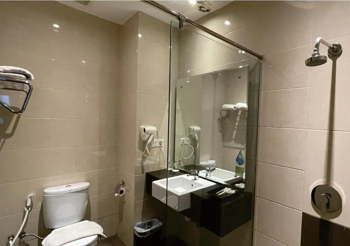 Public Bath in King's Hotel Nagoya Batam
