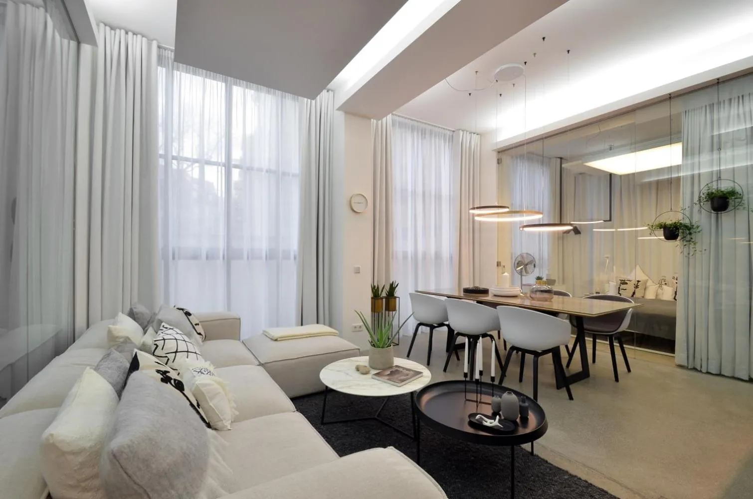 Luxury Omaruru-Design-Apartment Deluxe