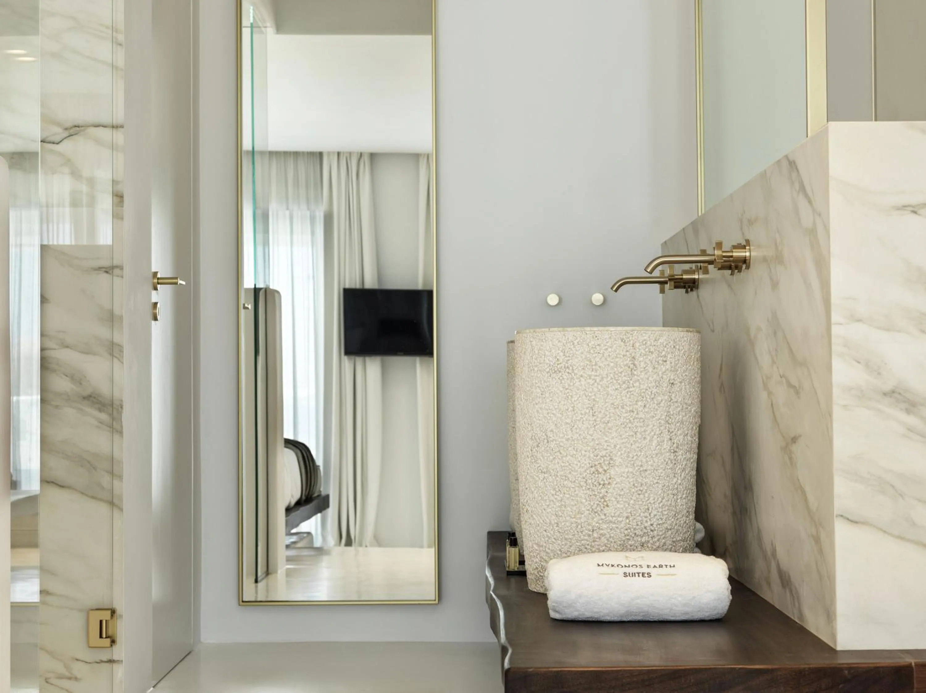 Shower in Mykonos Earth Suites