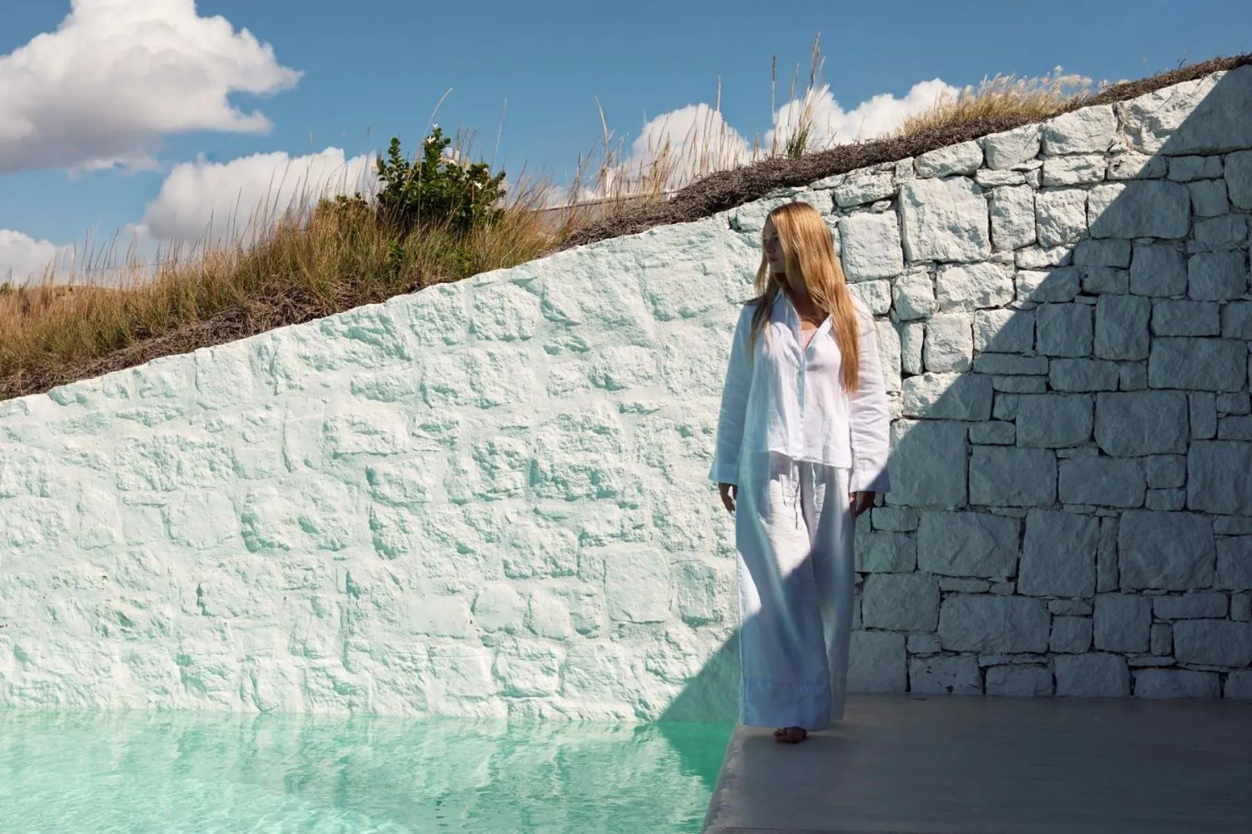 Swimming pool in Mykonos Earth Suites