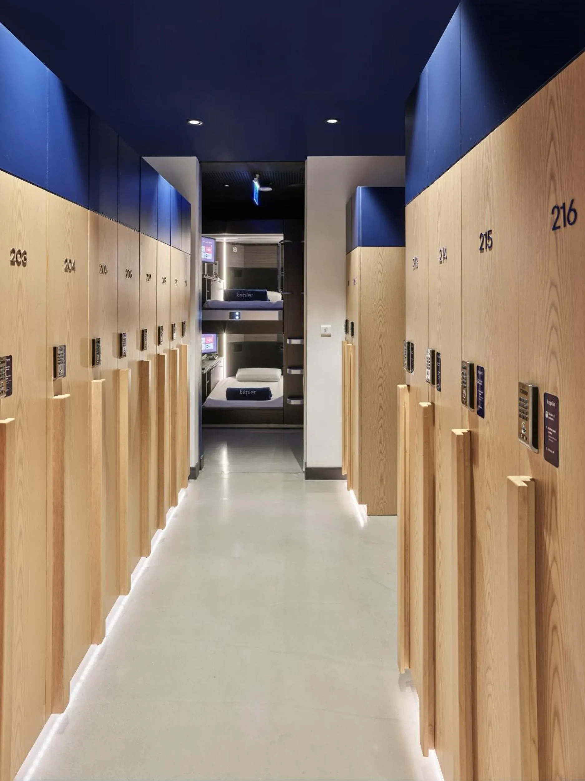 microwave in Kepler Club Sabiha Gökçen Airport - International Transit Area