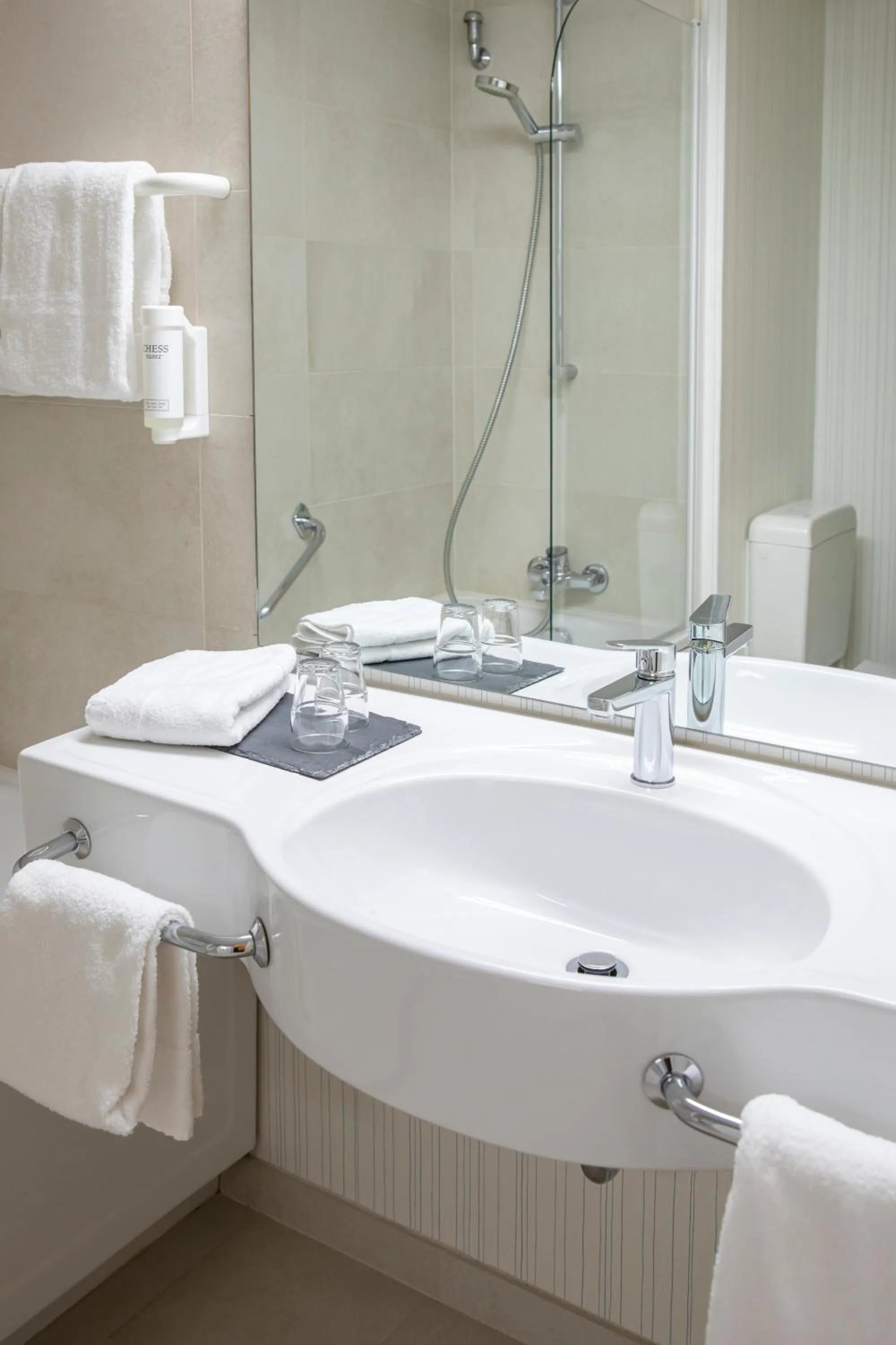 Bathroom in ACHAT Hotel Monschau