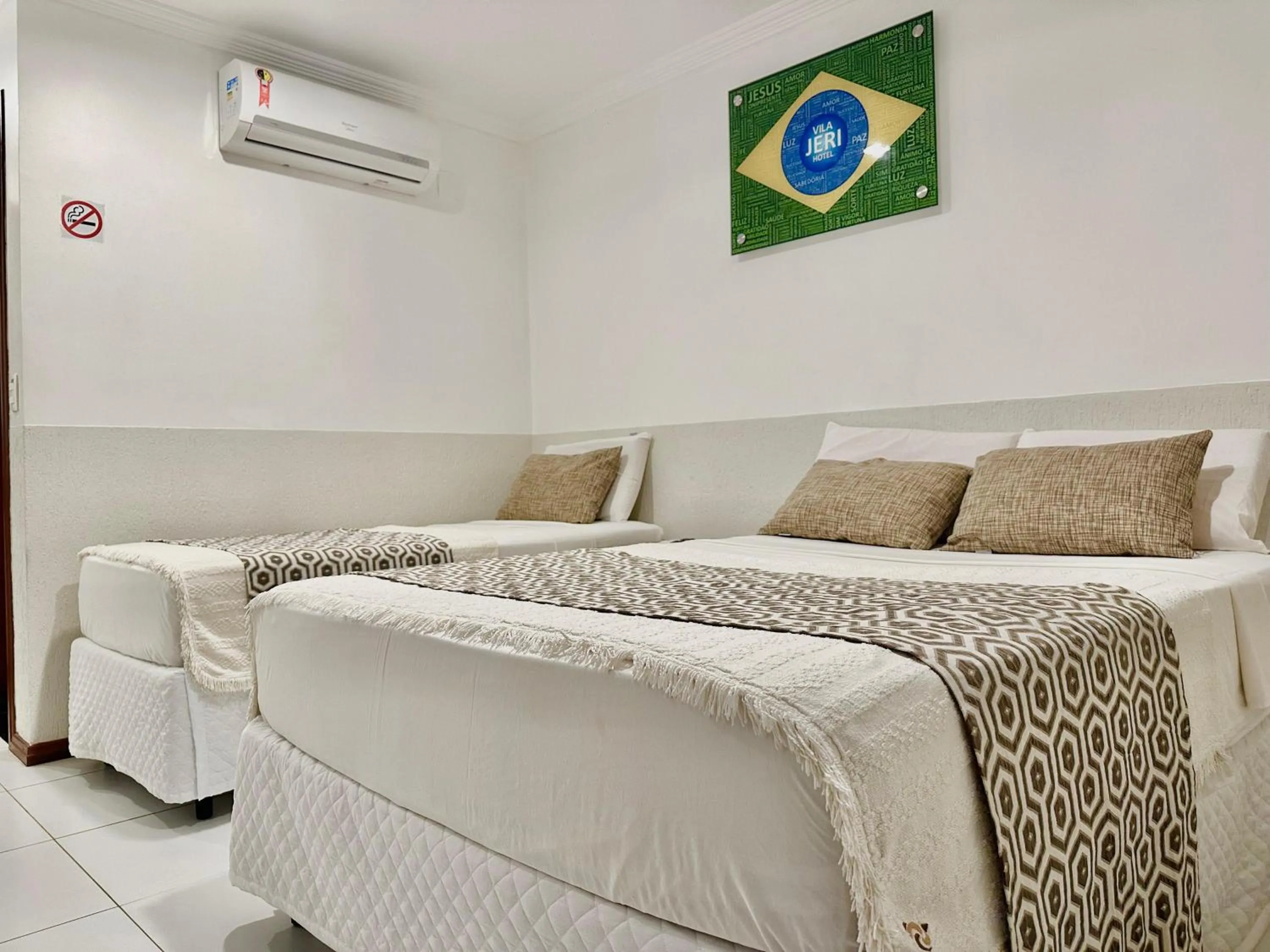 Bedroom, Bed in Vila Jeri Hotel