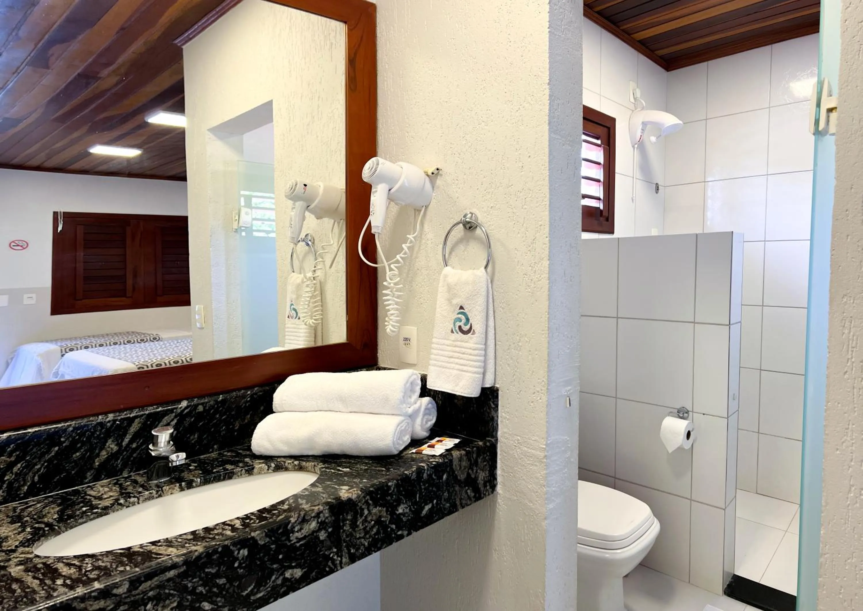 Bathroom in Vila Jeri Hotel