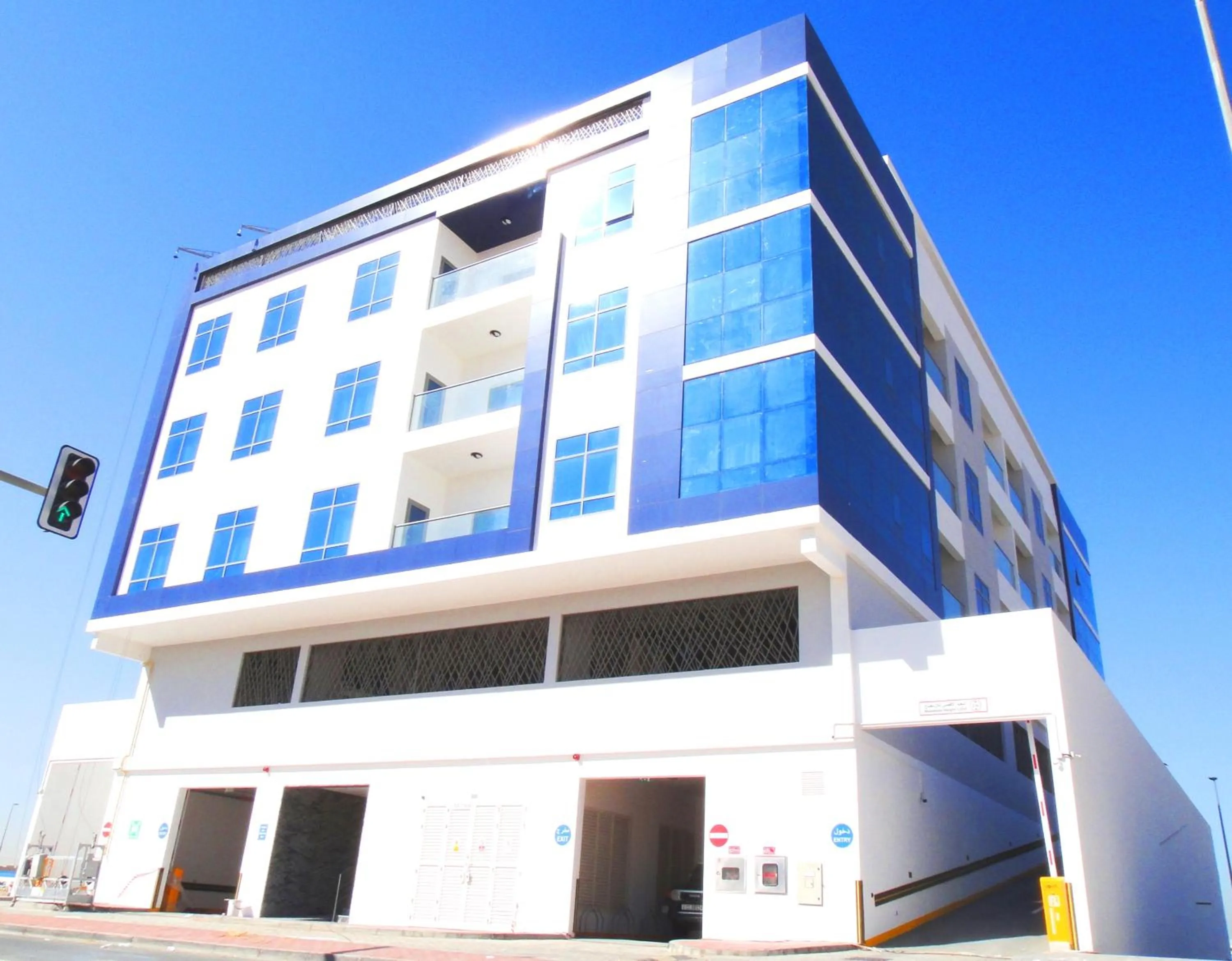 Property building in Warsan Star Residence - Home Stay