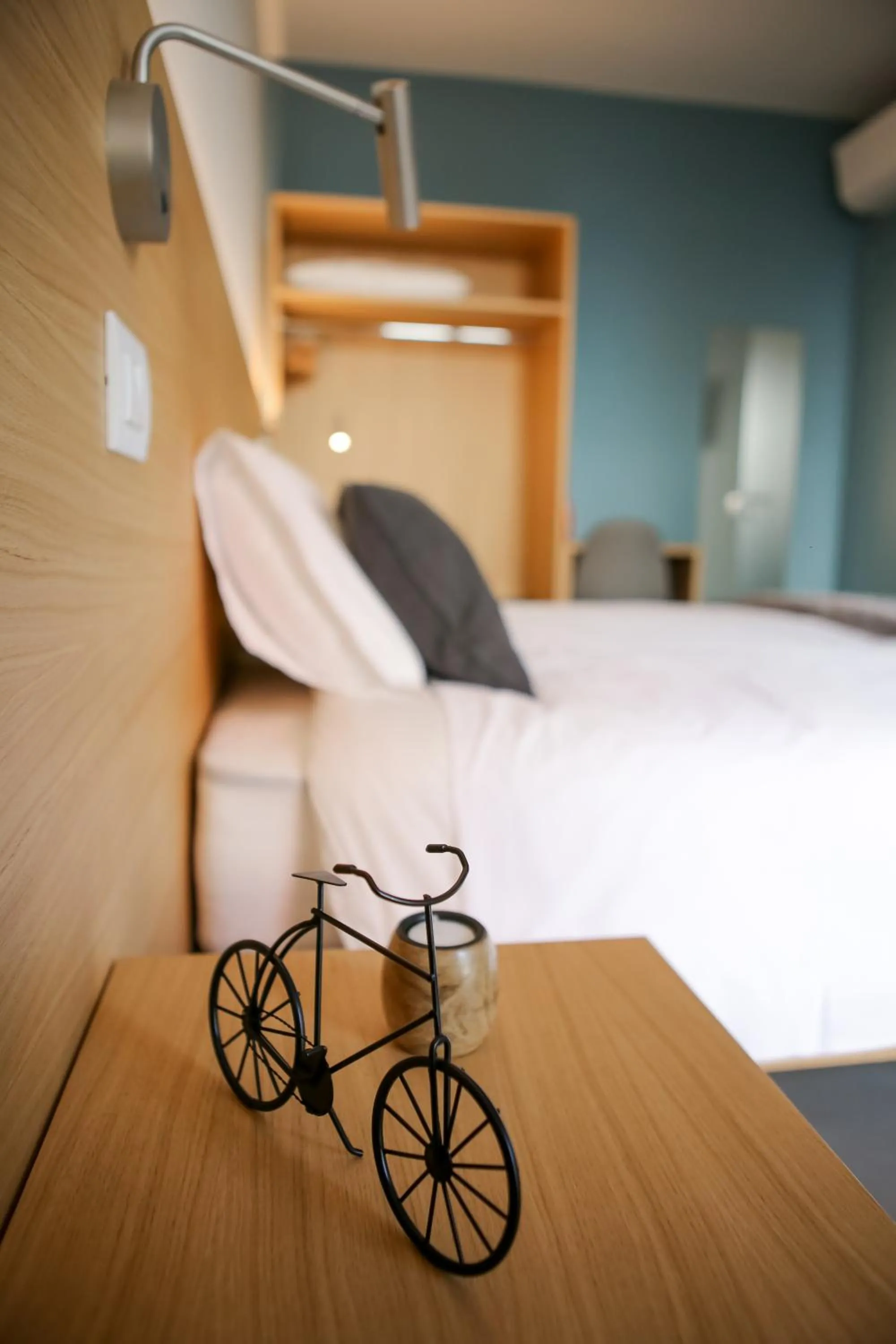 Photo of the whole room, Bed in Bed and Bike Verona