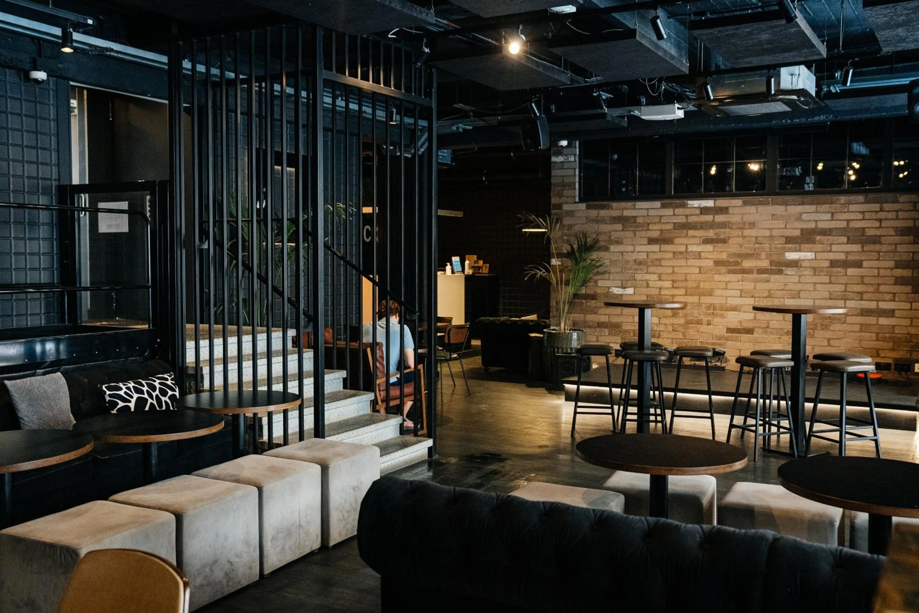 Restaurant/places to eat in Block