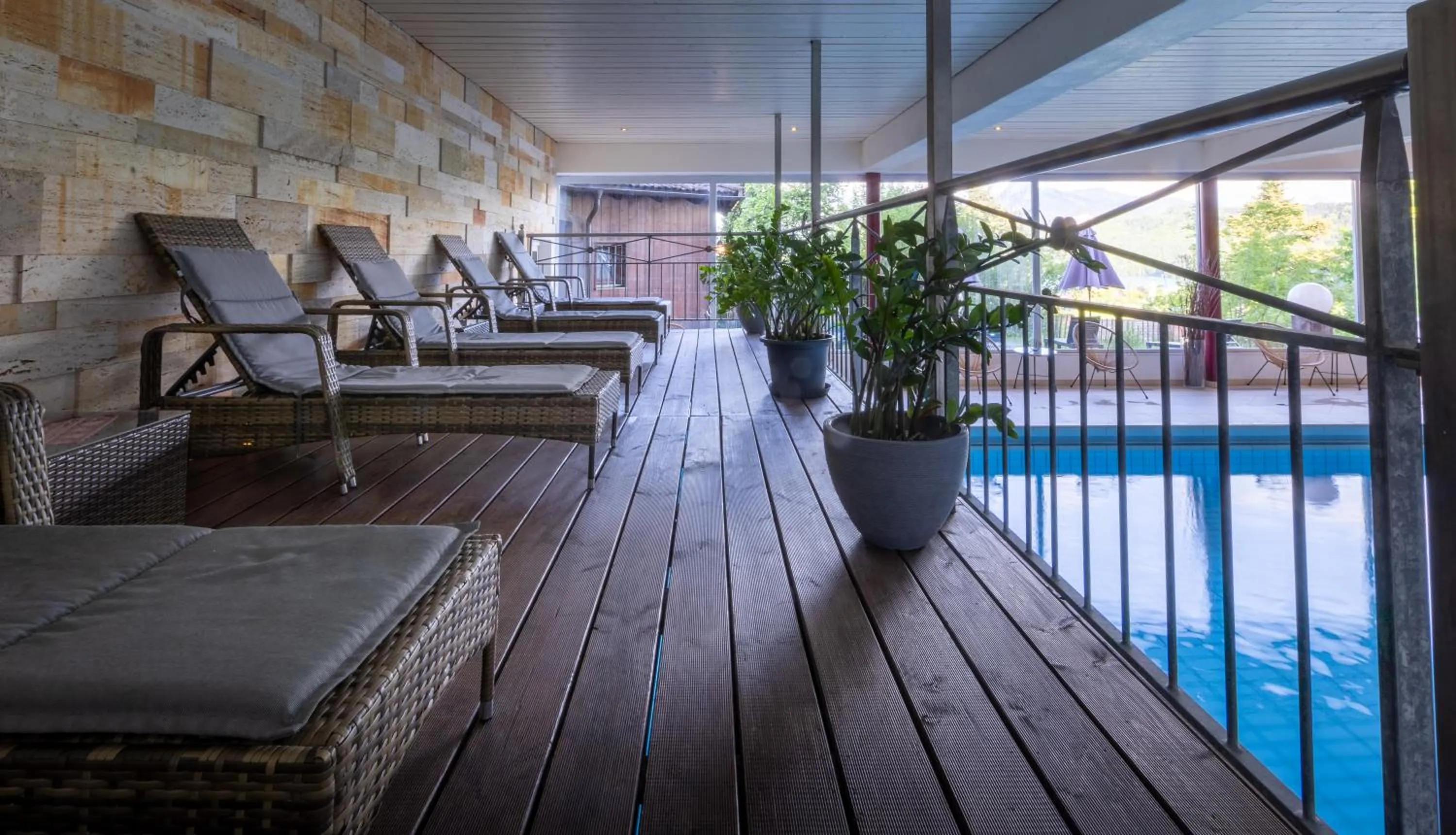 Swimming pool in Hotel Bergruh