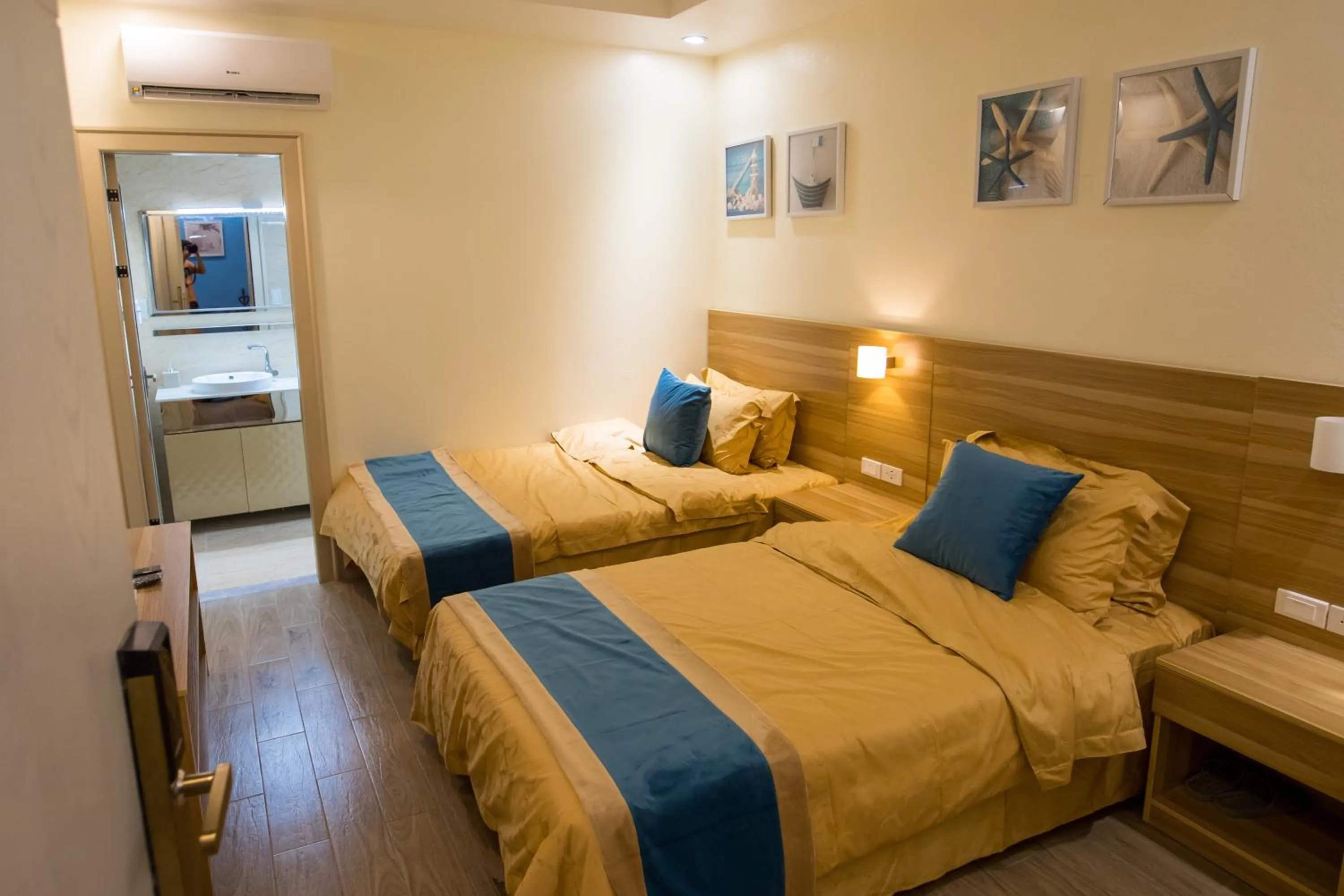 Bedroom, Bed in Residence Lodge