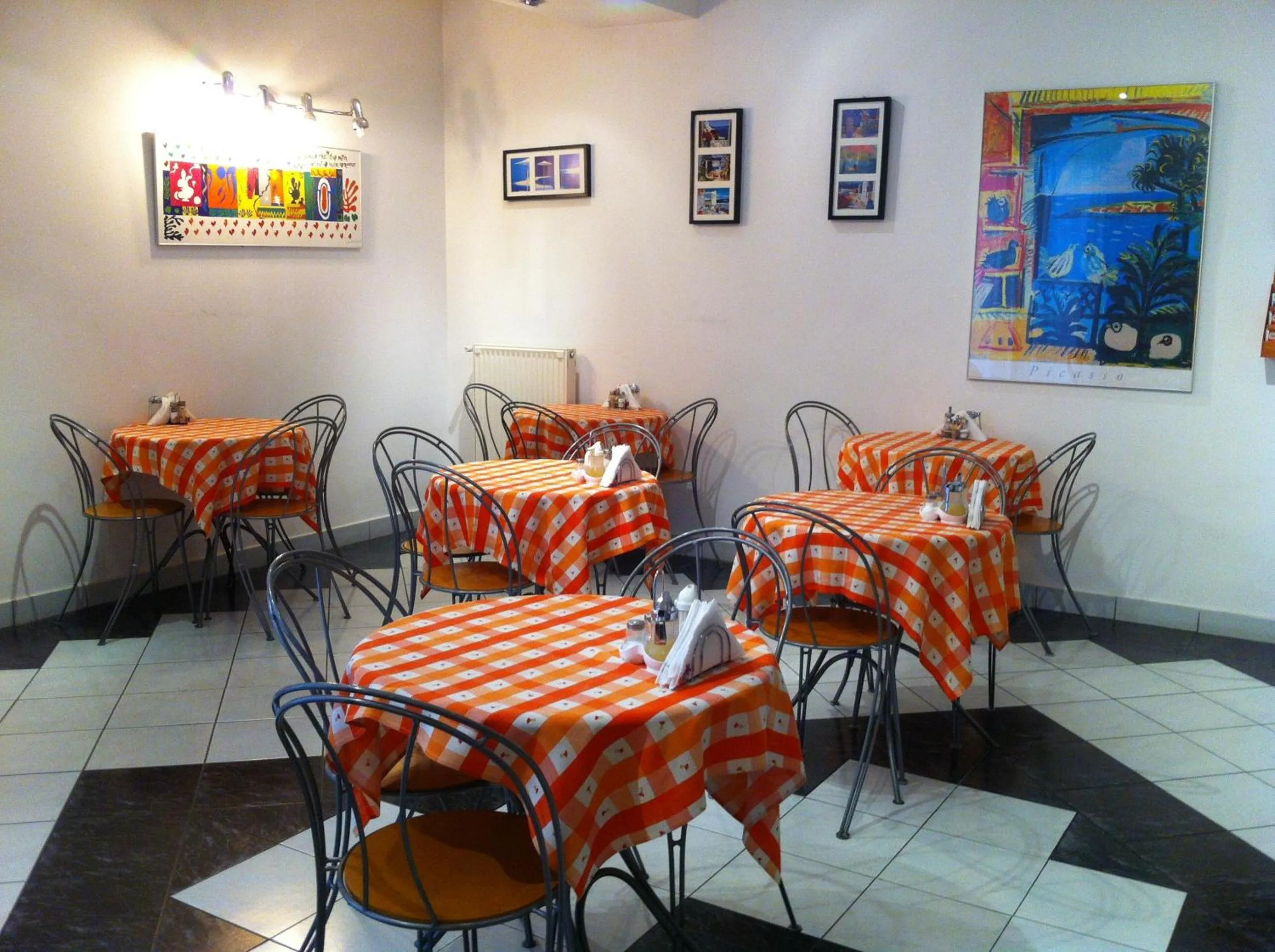 Restaurant/places to eat in Hotel Zodiaco