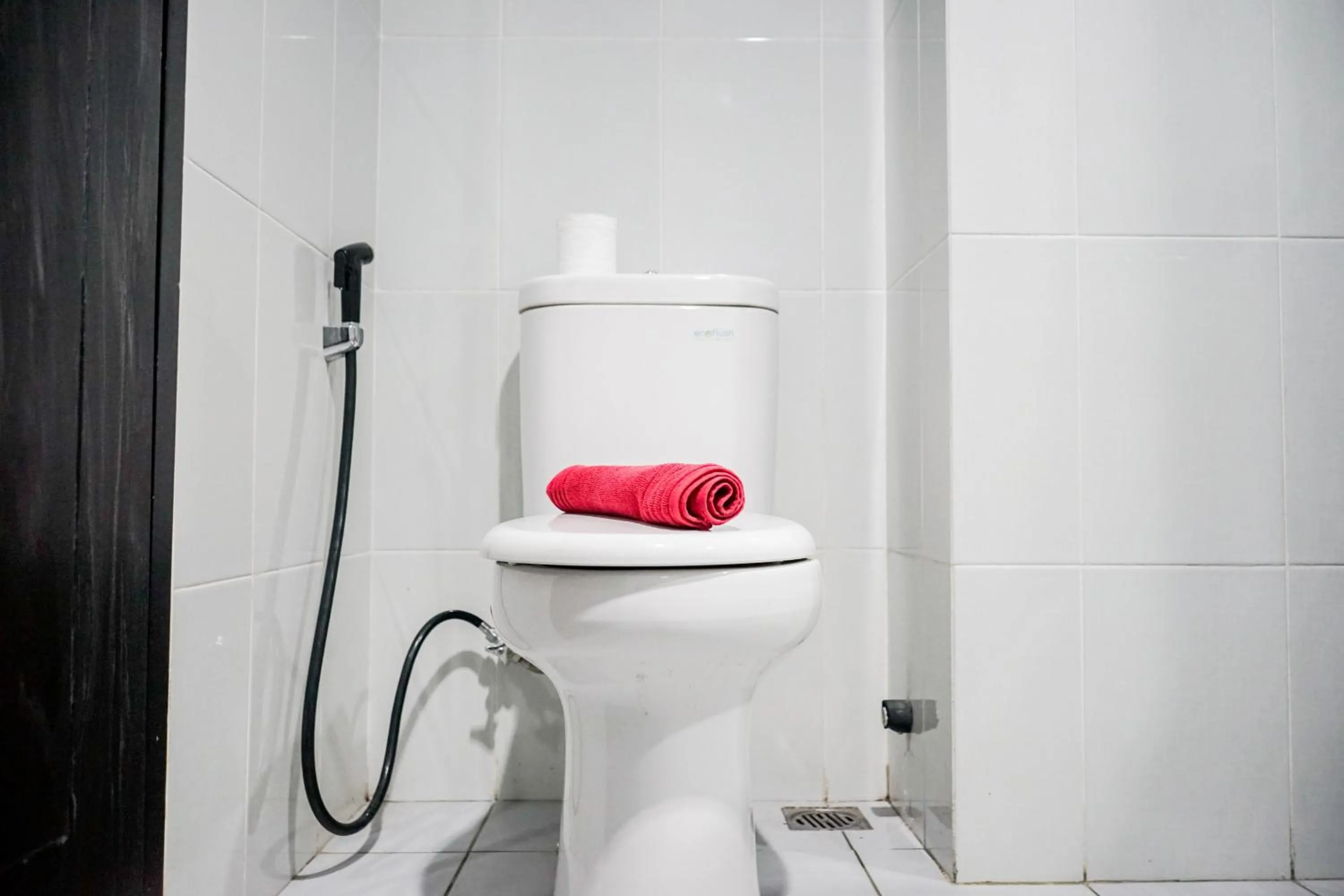 Cozy Minimalist Studio at Casa de Parco Apartment By Travelio