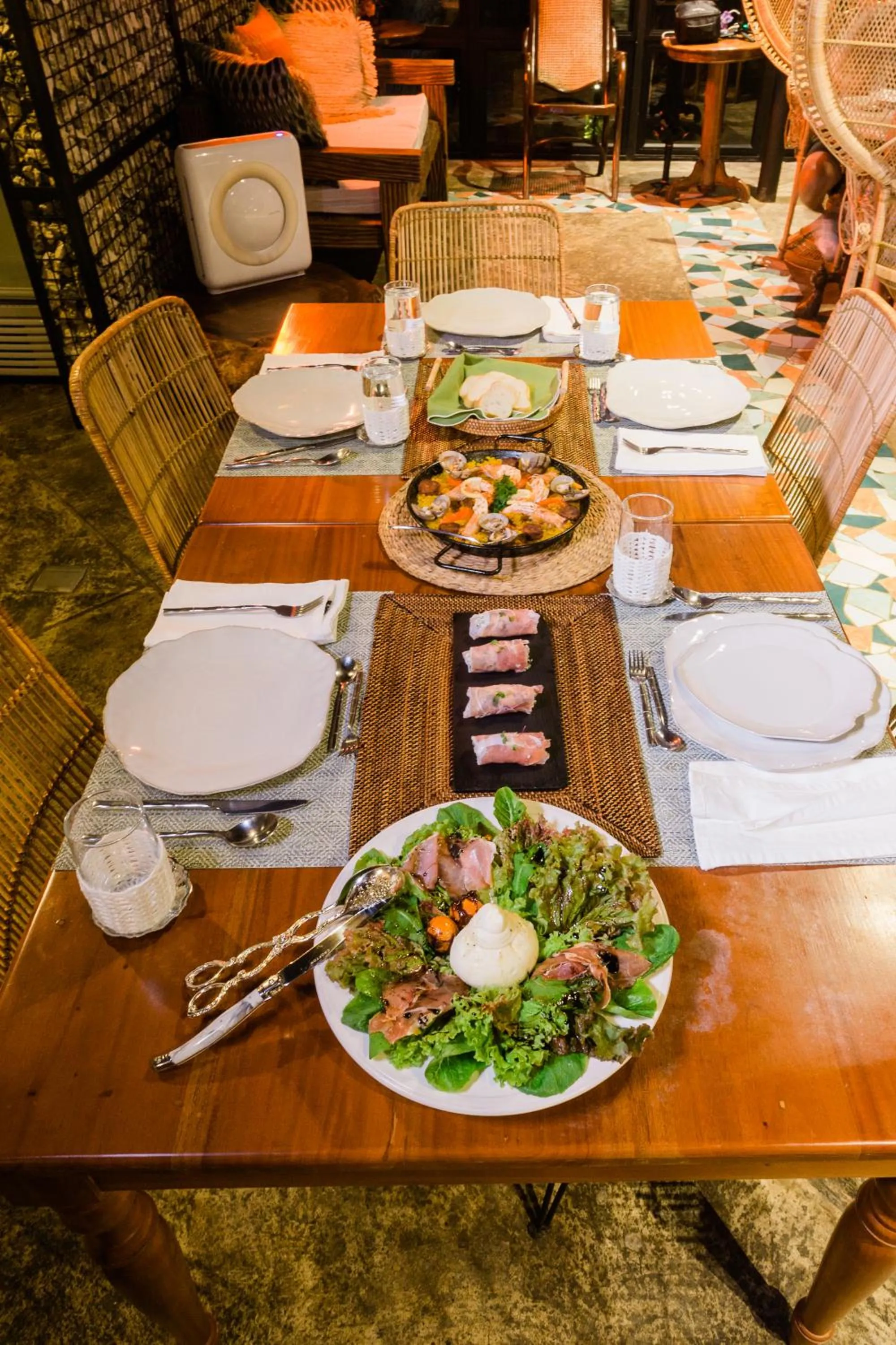 Restaurant/places to eat in The Henry Resort Dumaguete