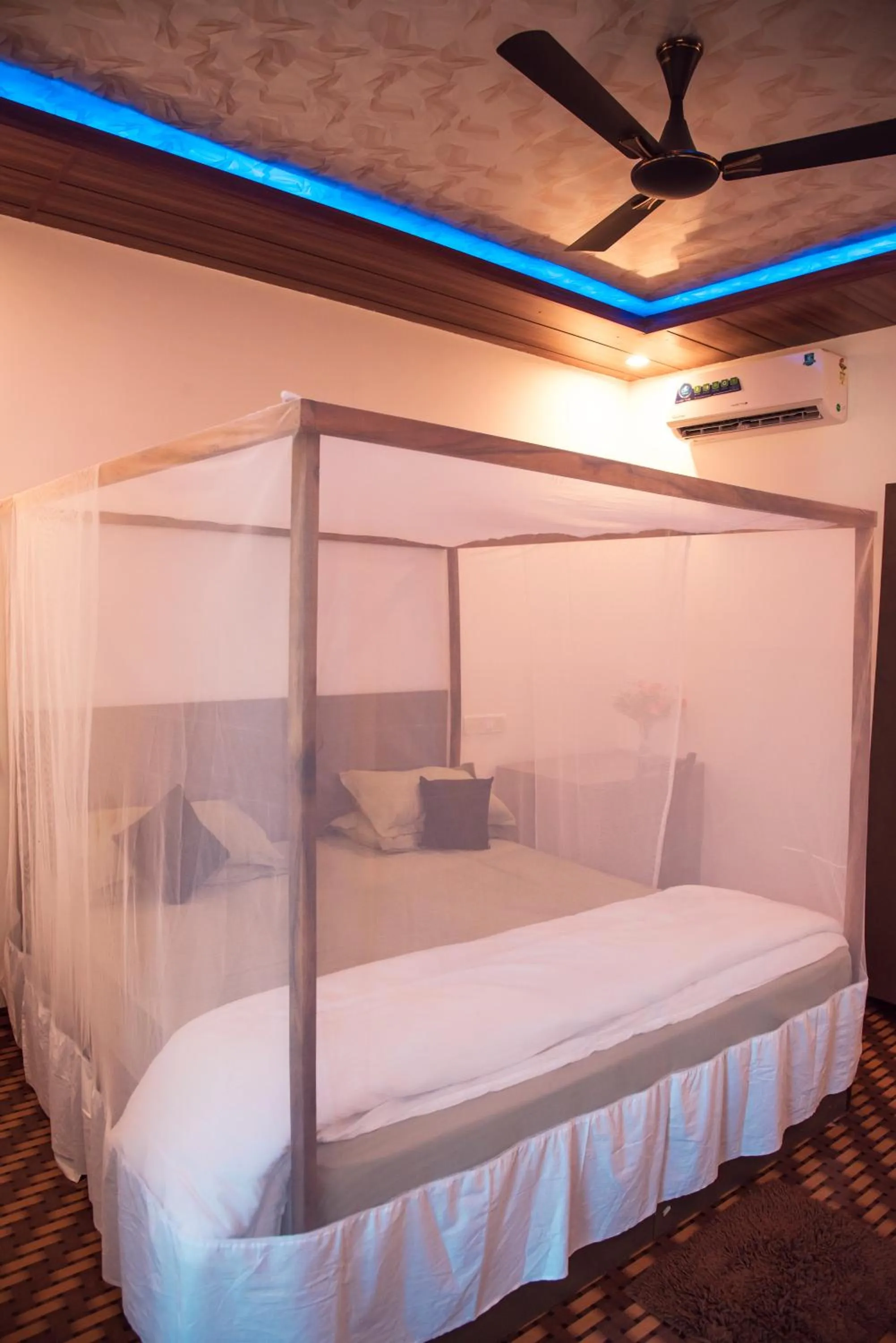 Patnem Beach Cottages