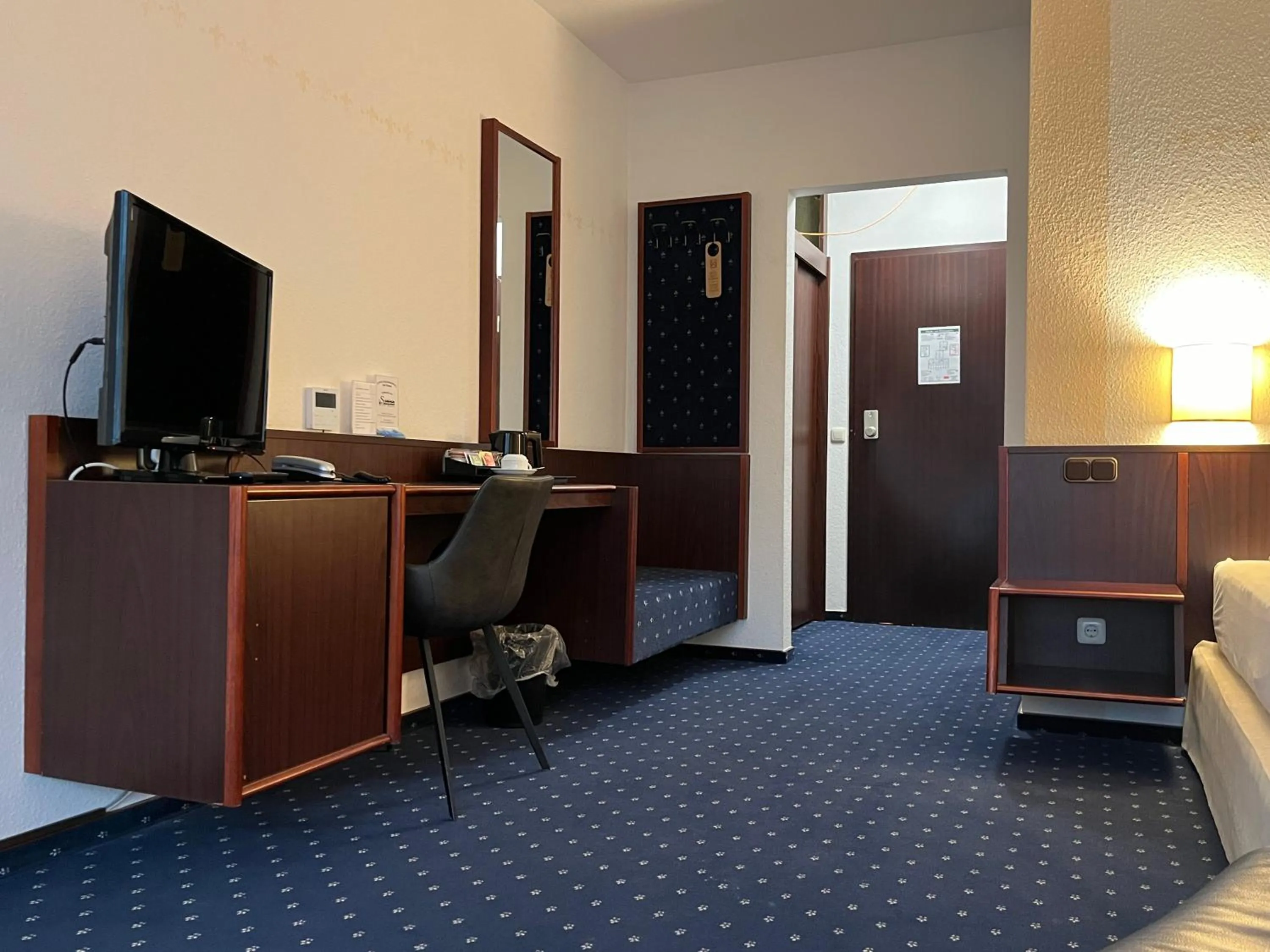TV and multimedia in Hotel Senator
