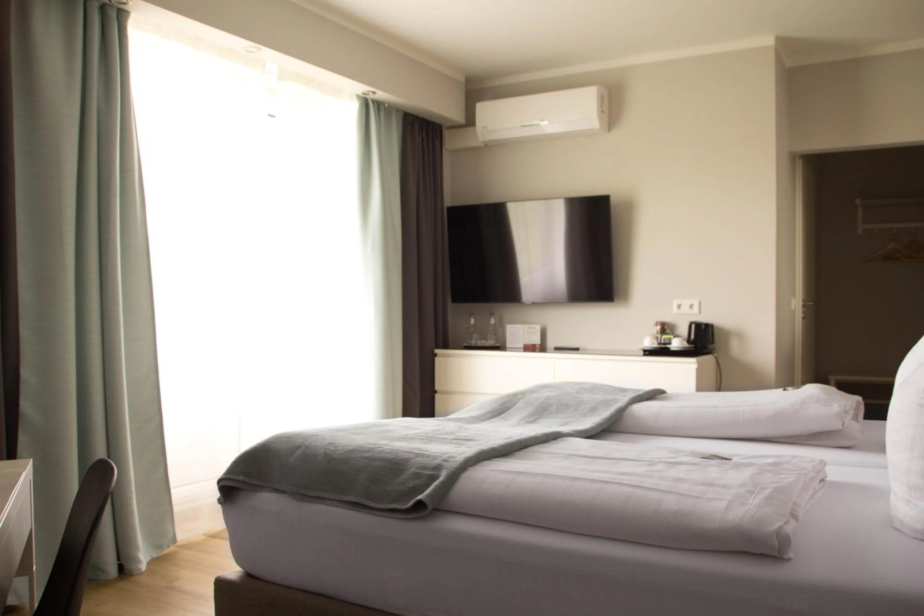 Bed in Hotel Senator