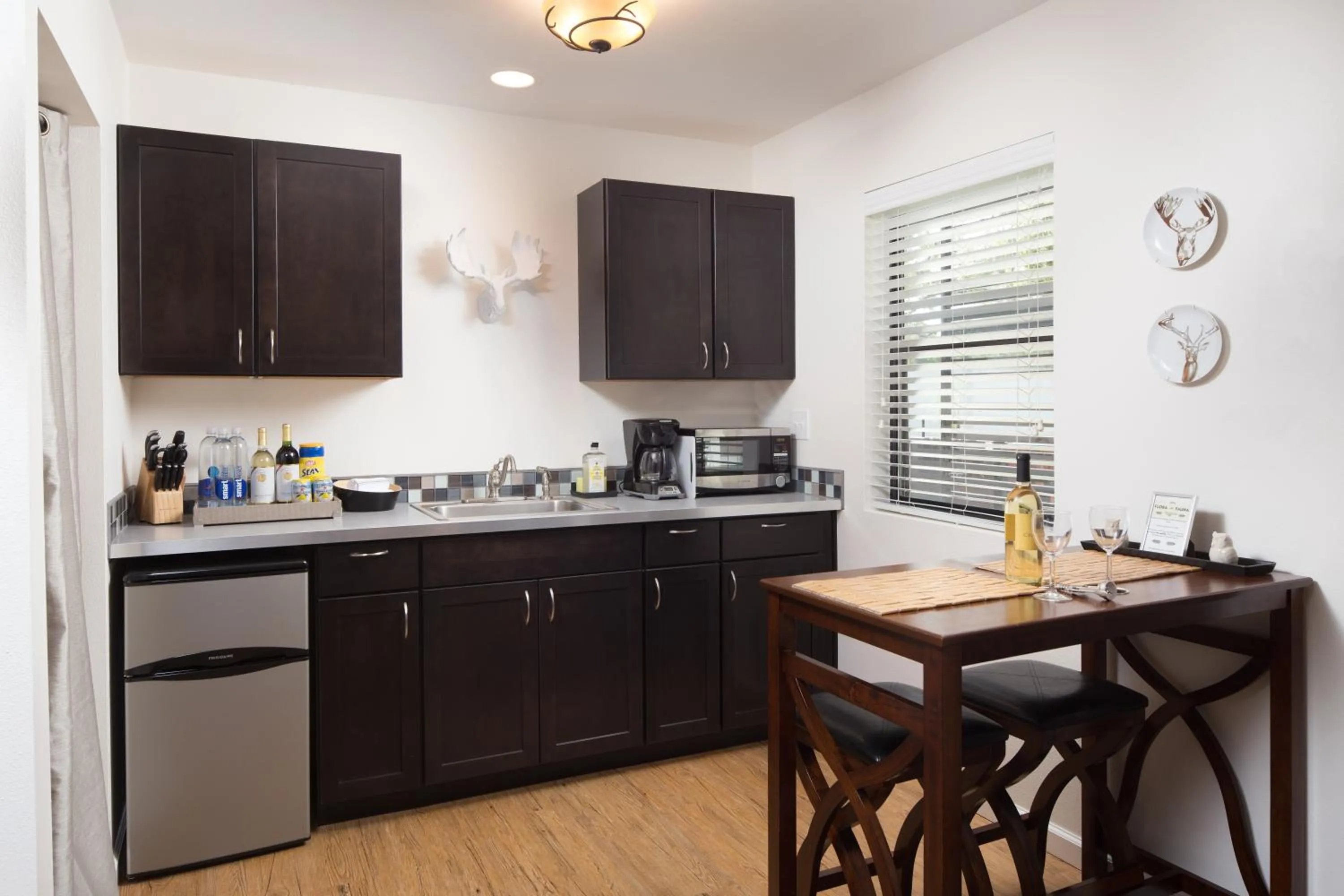 Coffee/tea facilities in Hotel Flora and Fauna