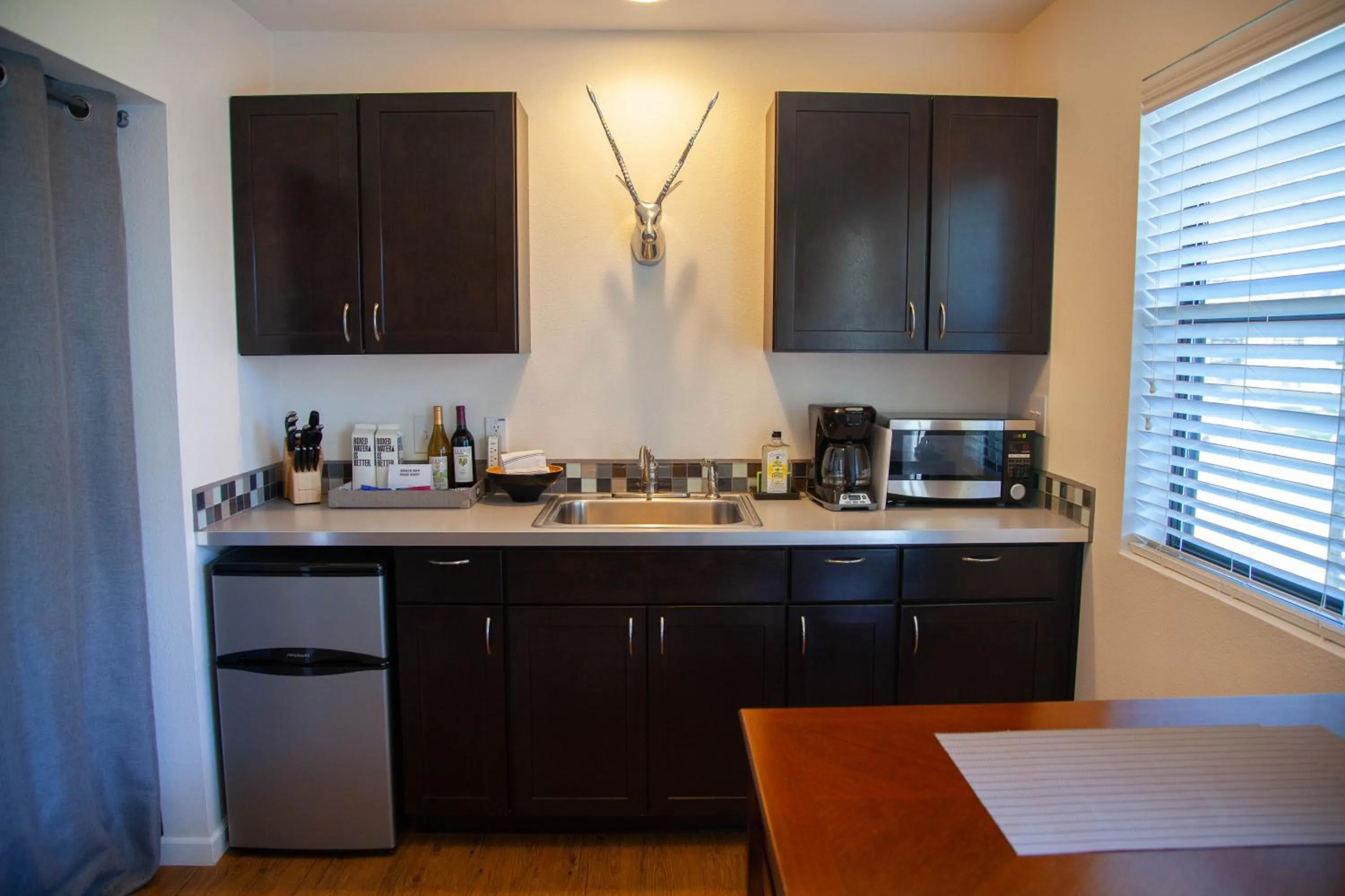 Coffee/tea facilities in Hotel Flora and Fauna