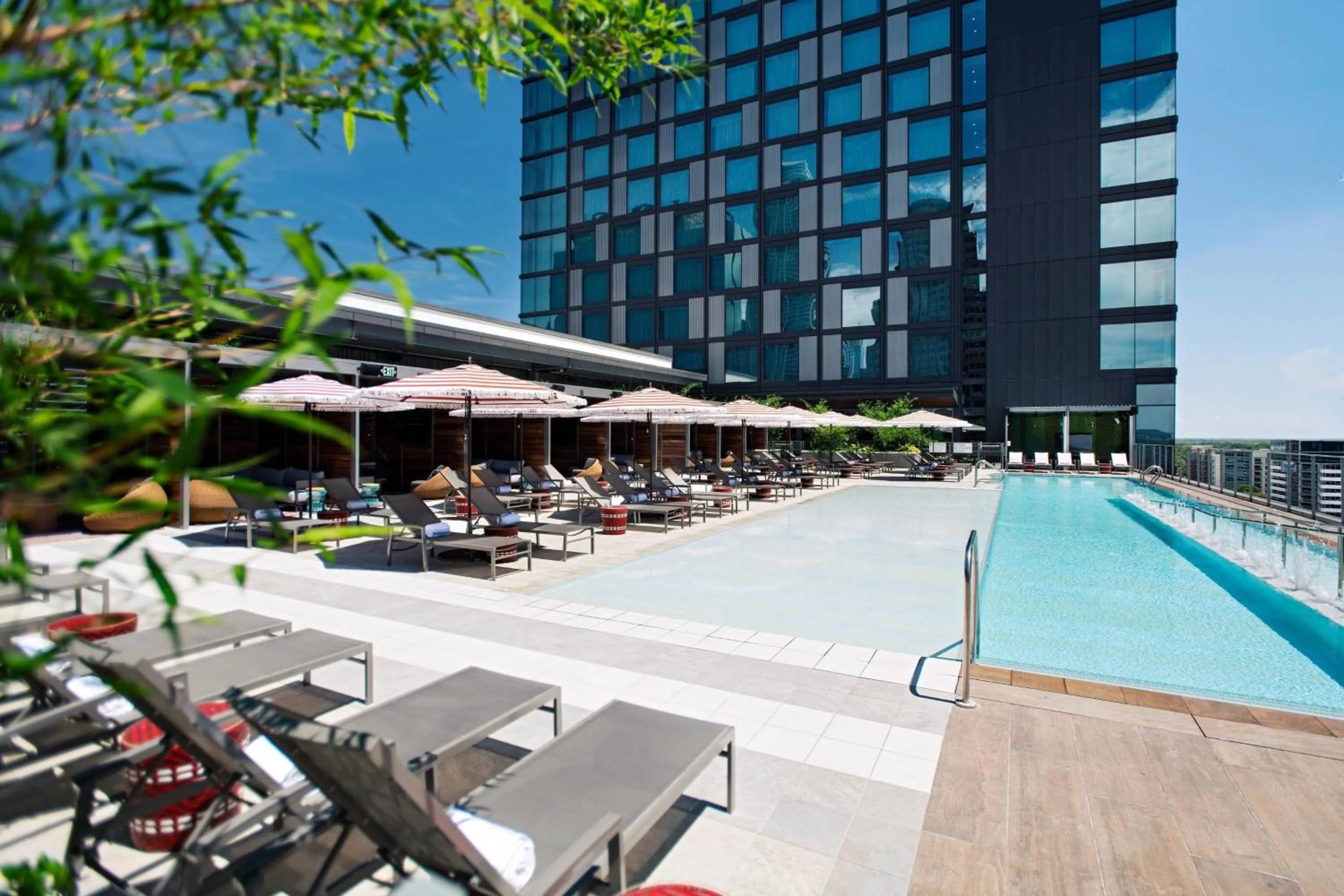 Swimming pool in Austin Marriott Downtown