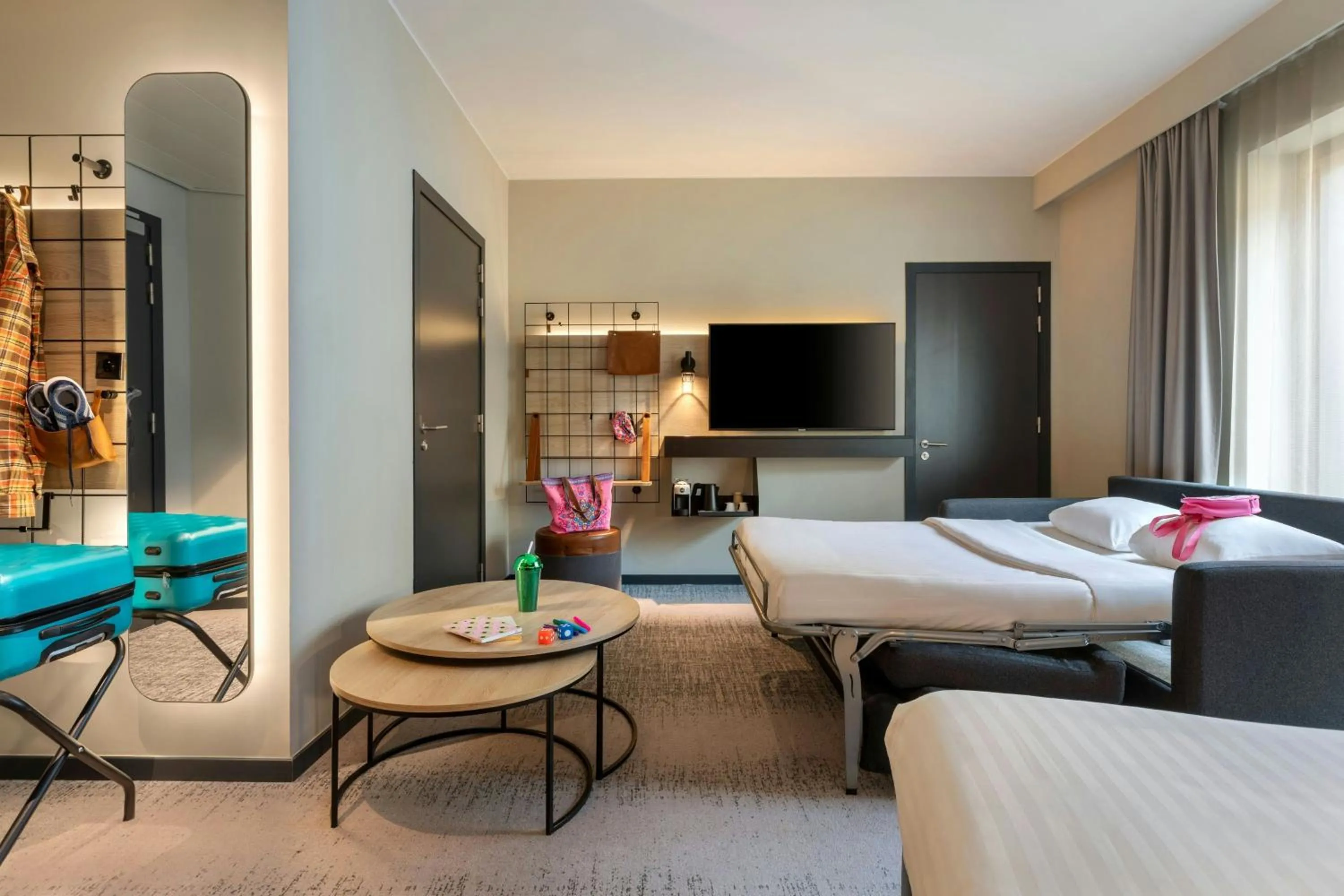 Photo of the whole room, Bed in Moxy Brussels City Center