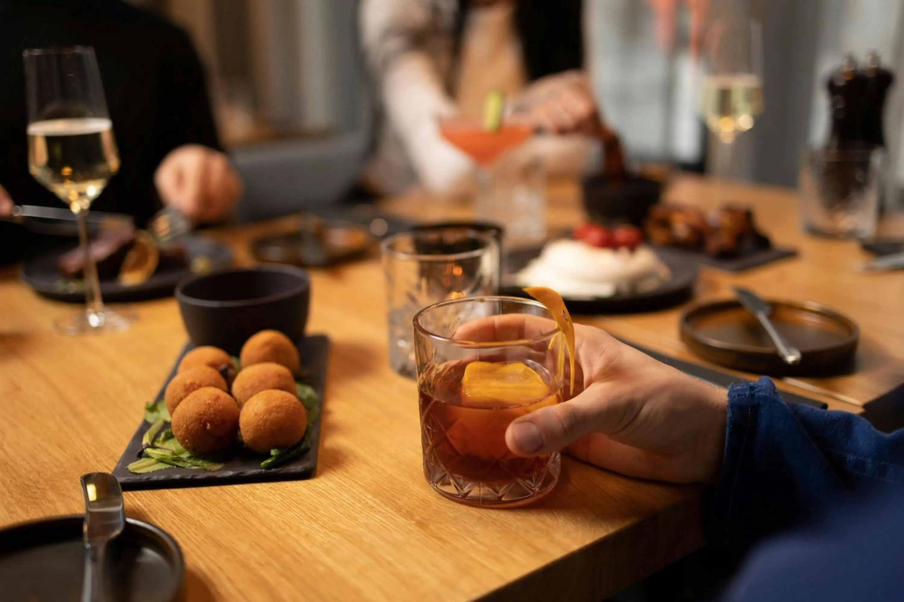 Restaurant/places to eat in Moxy Brussels City Center