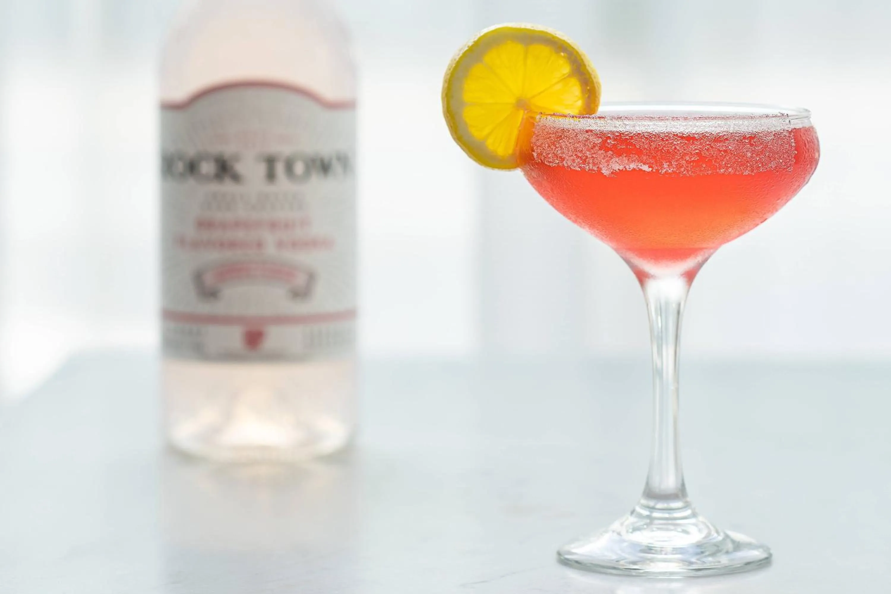 Lounge or bar in AC Hotel by Marriott Little Rock Downtown