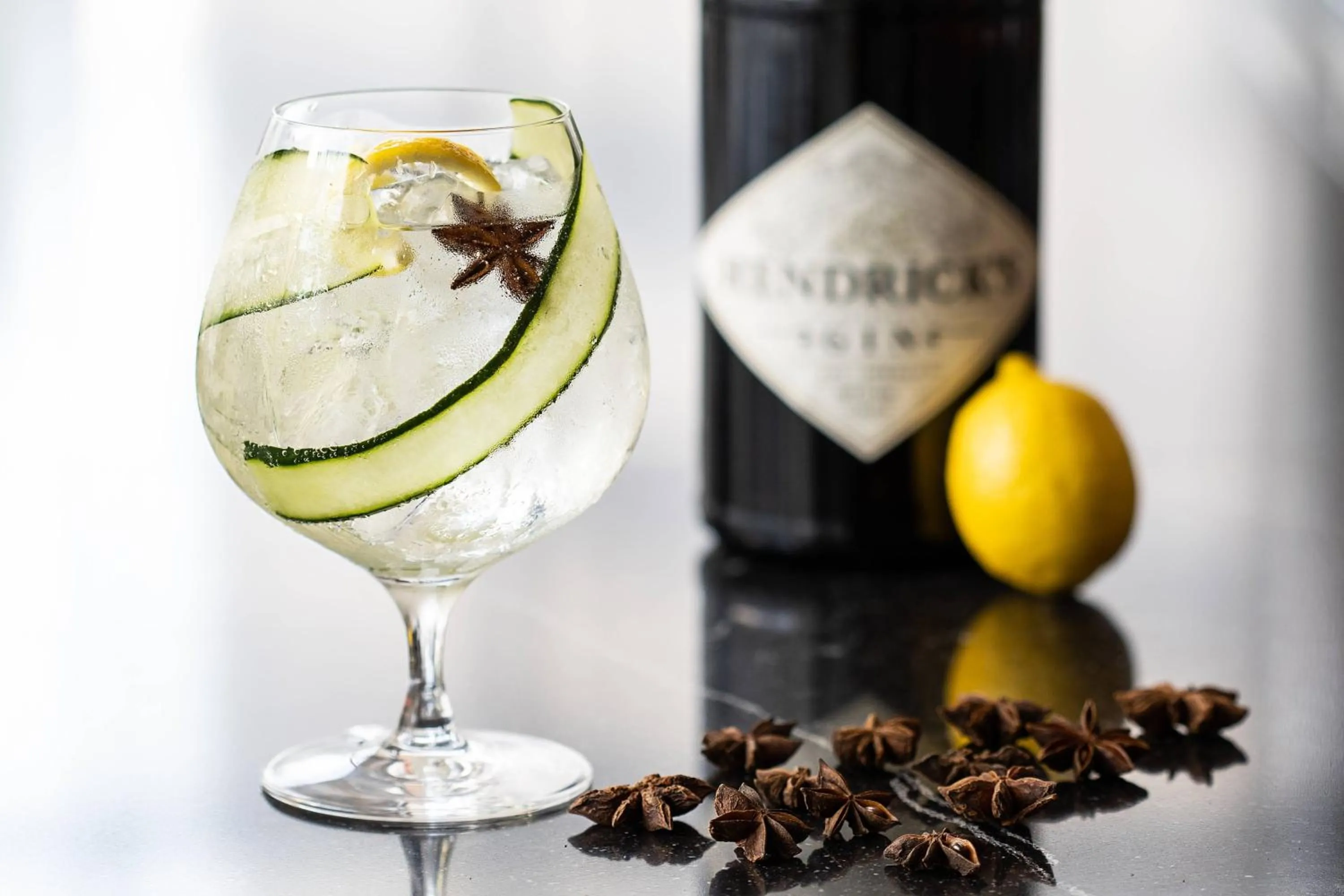 Lounge or bar in AC Hotel by Marriott Little Rock Downtown