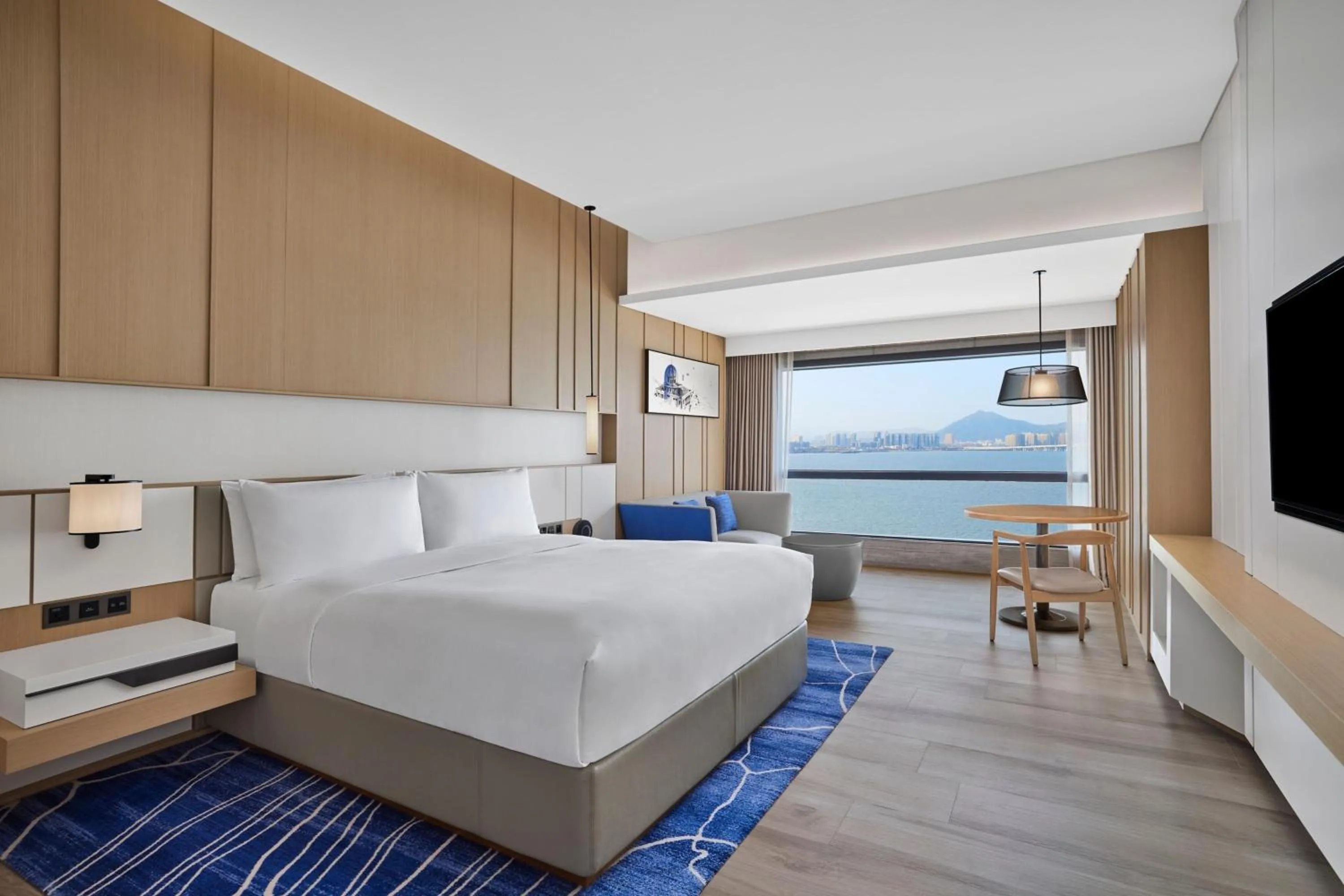 Photo of the whole room, Bed in Courtyard by Marriott Xiamen