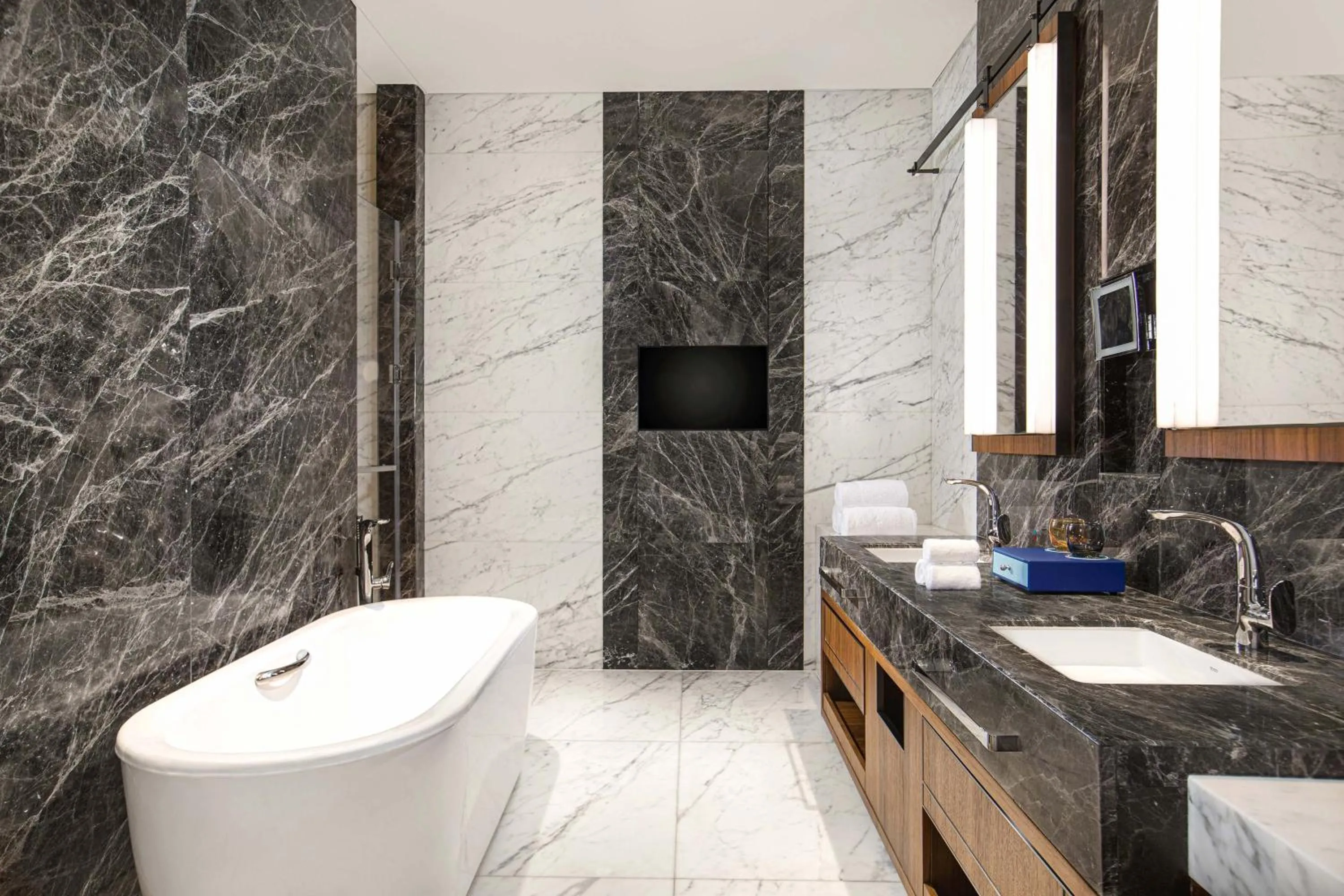 Bathroom in Four Points by Sheraton Wuchuan, Loong Bay