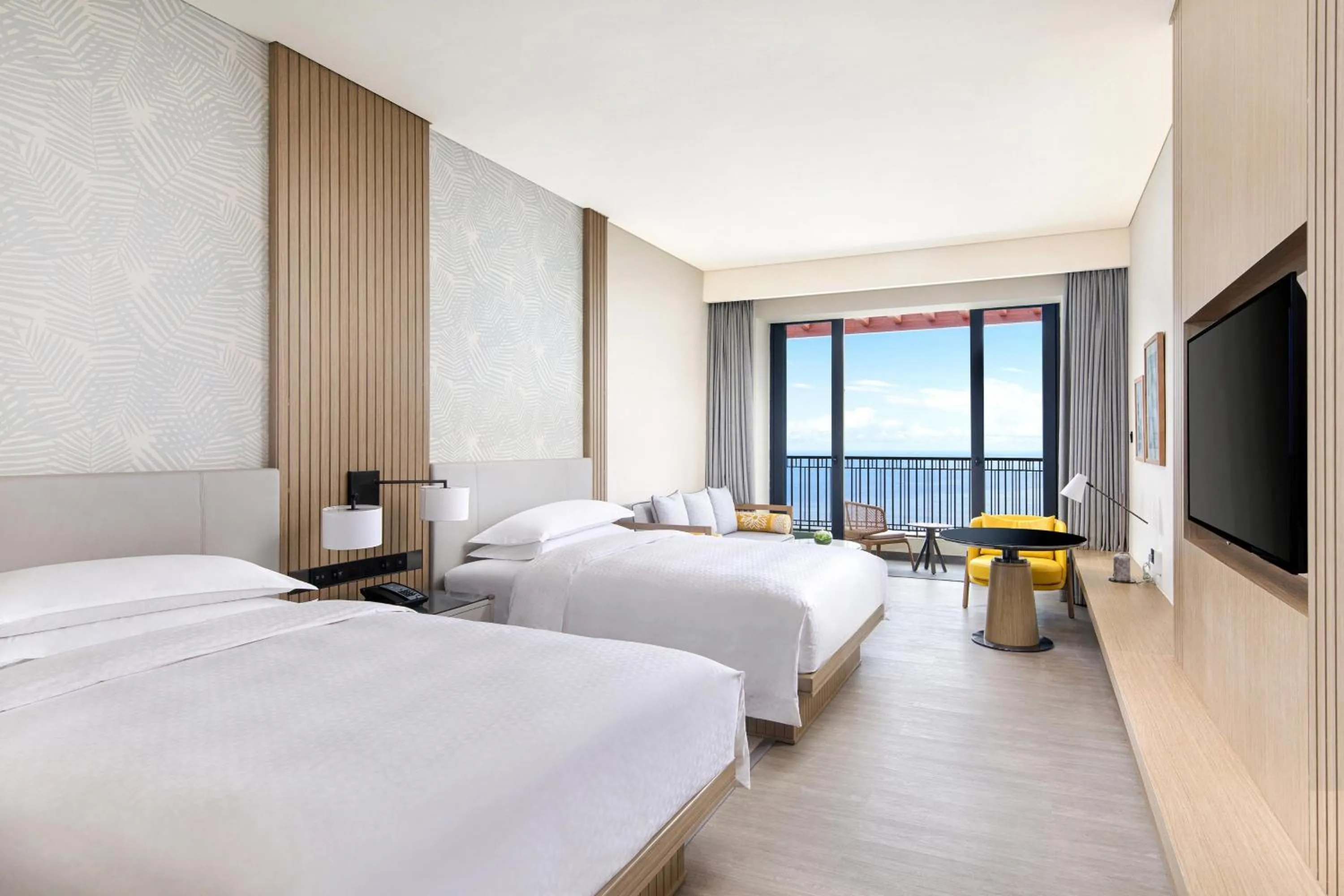 Photo of the whole room, Bed in Four Points by Sheraton Wuchuan, Loong Bay