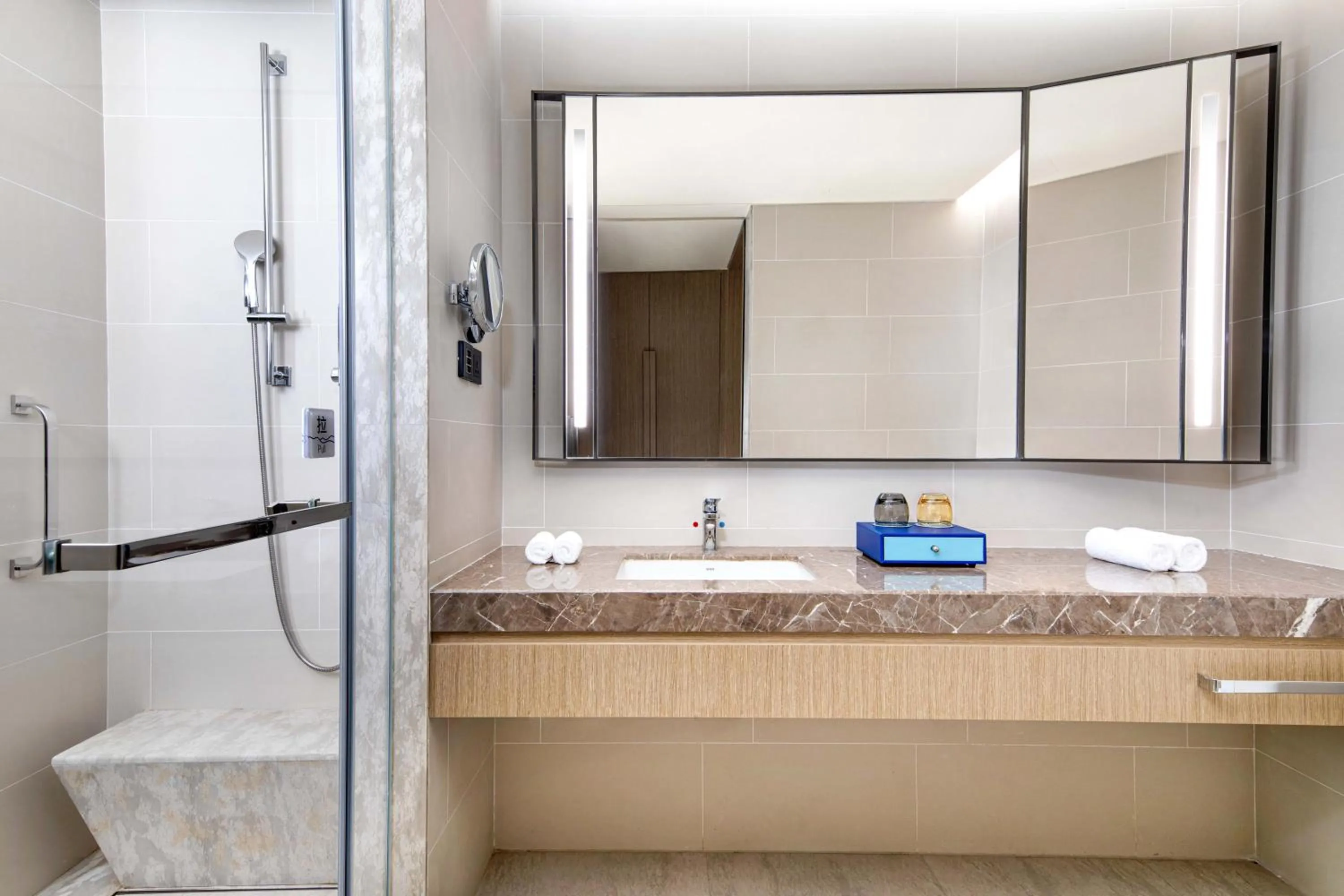 Bathroom in Four Points by Sheraton Wuchuan, Loong Bay