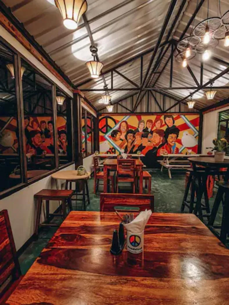 Restaurant/places to eat in Woodstock Resort