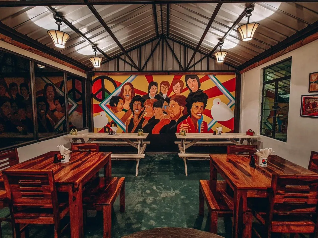 Restaurant/places to eat in Woodstock Resort