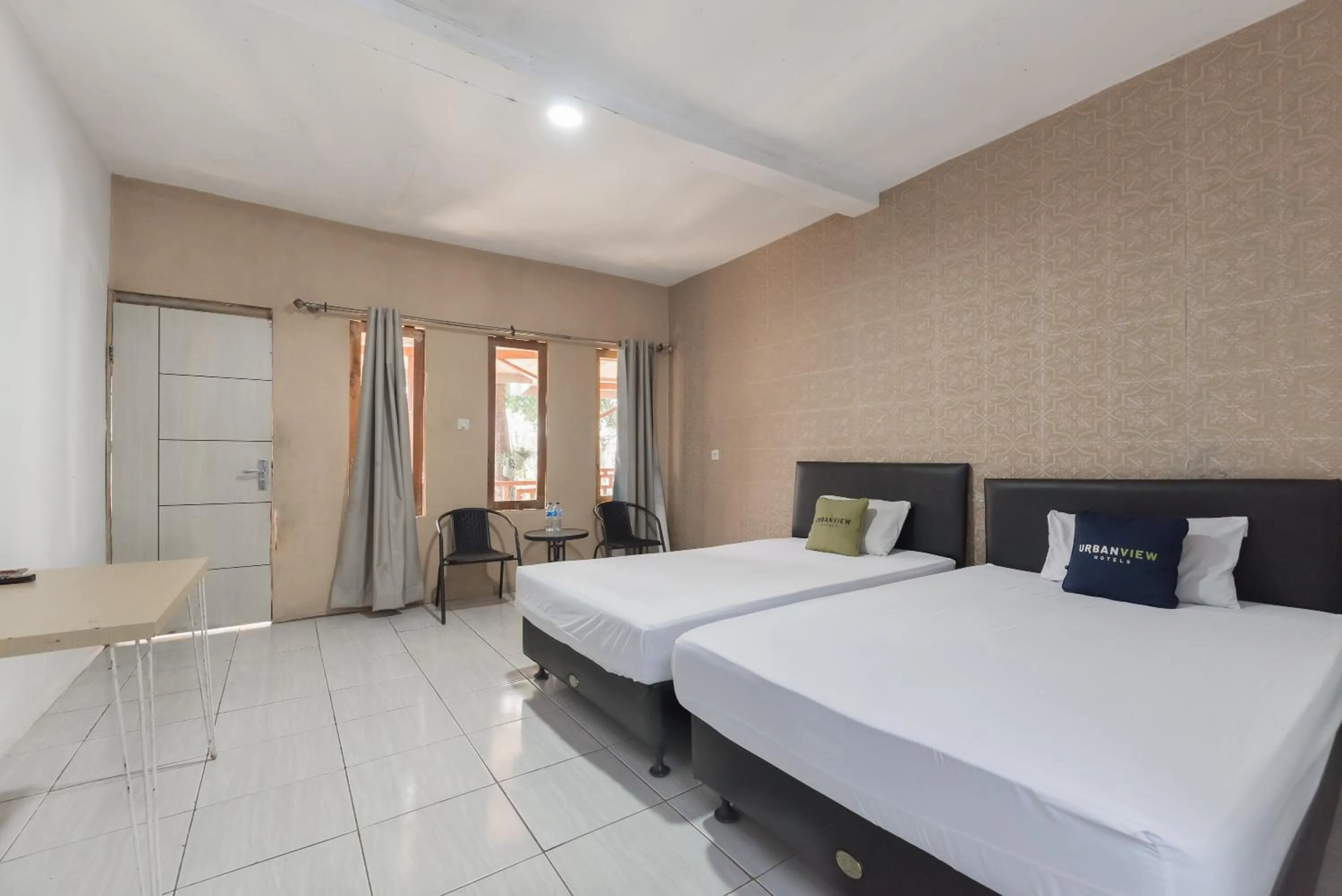Bedroom, Bed in Urbanview Hotel D'Pineapple Villa Ciater by RedDoorz