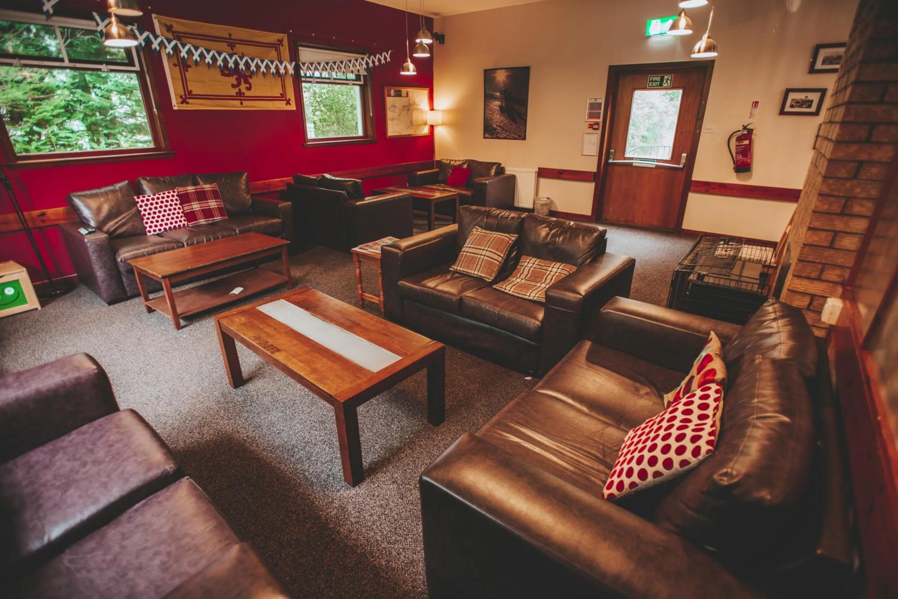 Communal lounge/ TV room in Crianlarich Youth Hostel